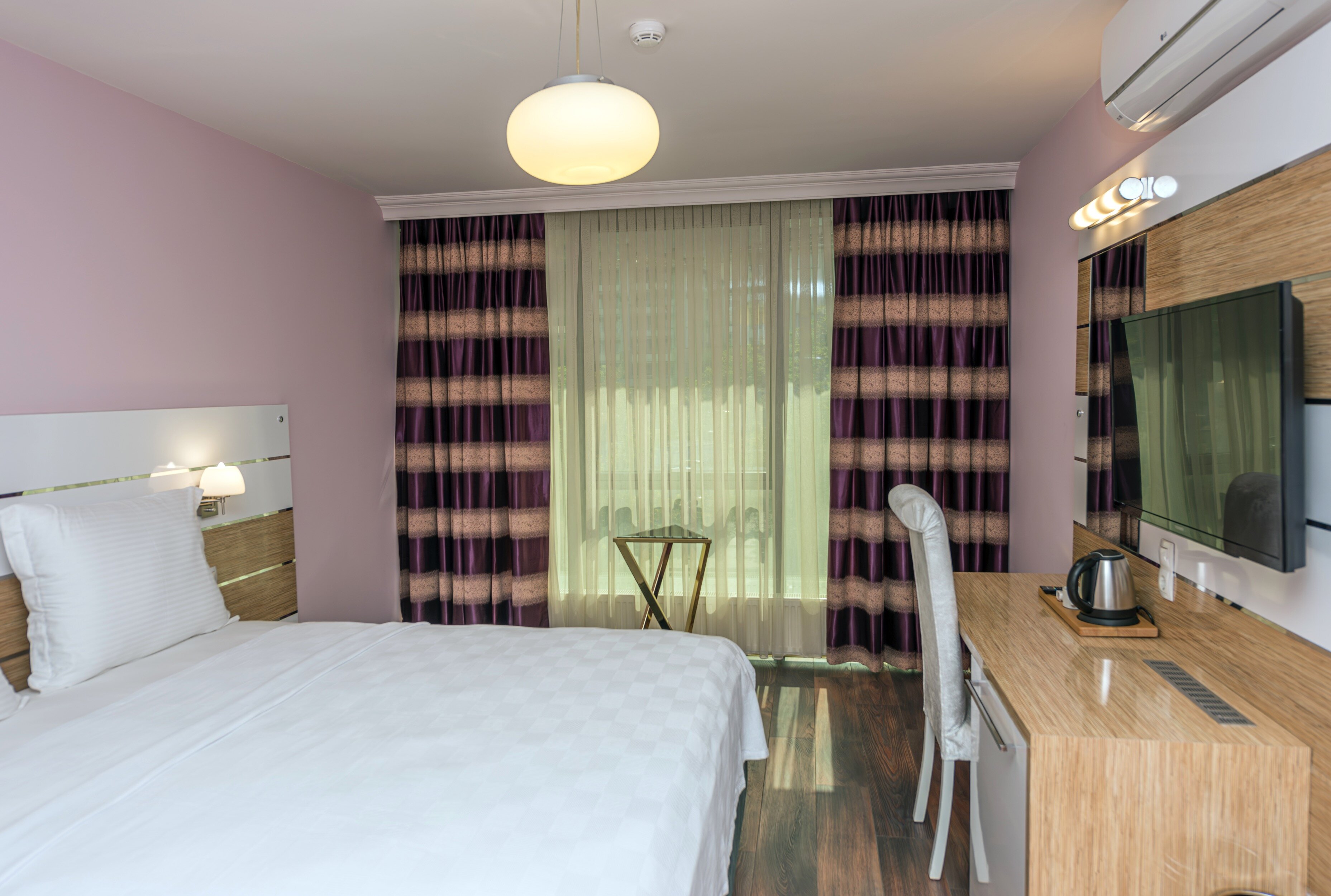 Tok Epik Hotel · 9