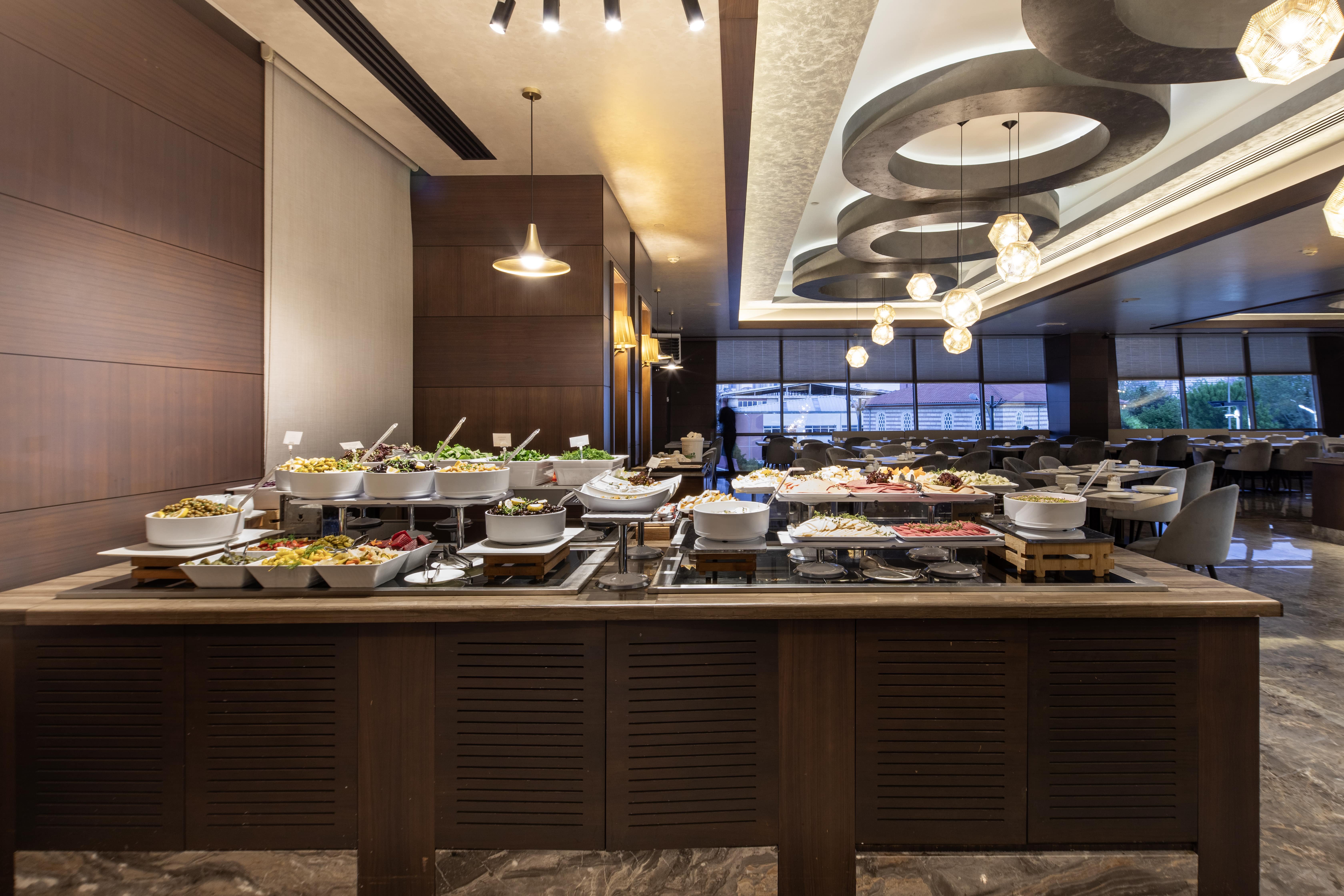 Grand Harilton Hotel · 74