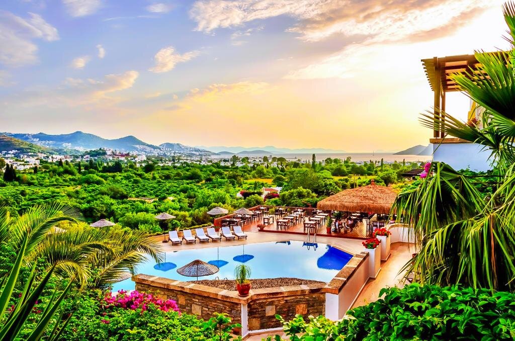 4 Reasons Otel Yalıkavak (+12)
