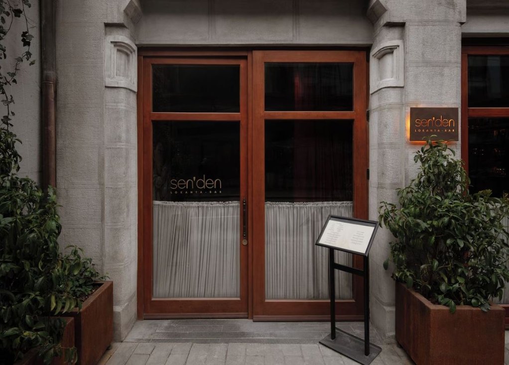 Hovagimyan Hotel and Suites · 11