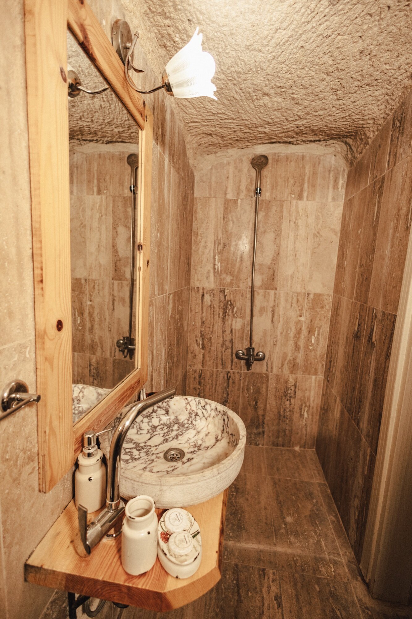 Deluxe Jacuzzi Room, Courtyard View