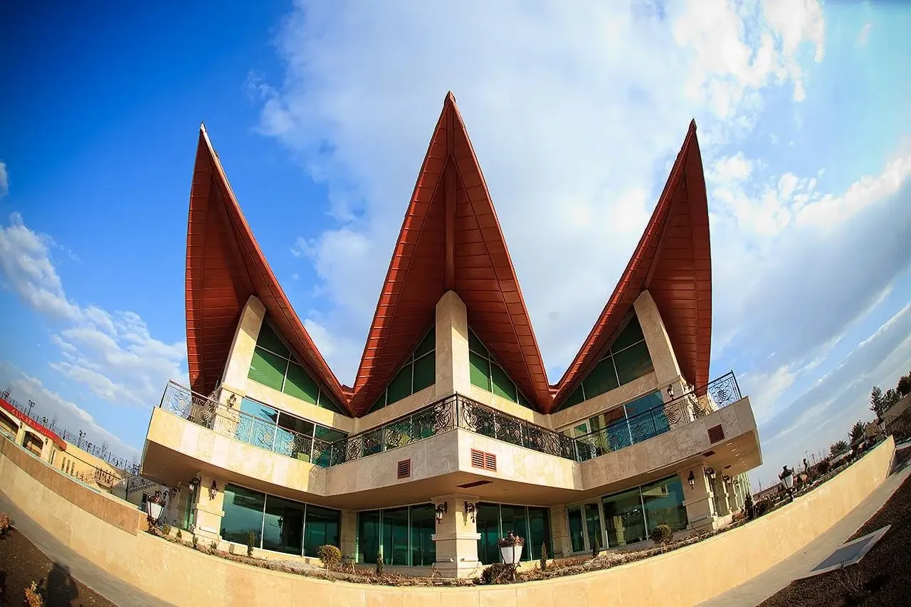 Kronos Hotel · 6