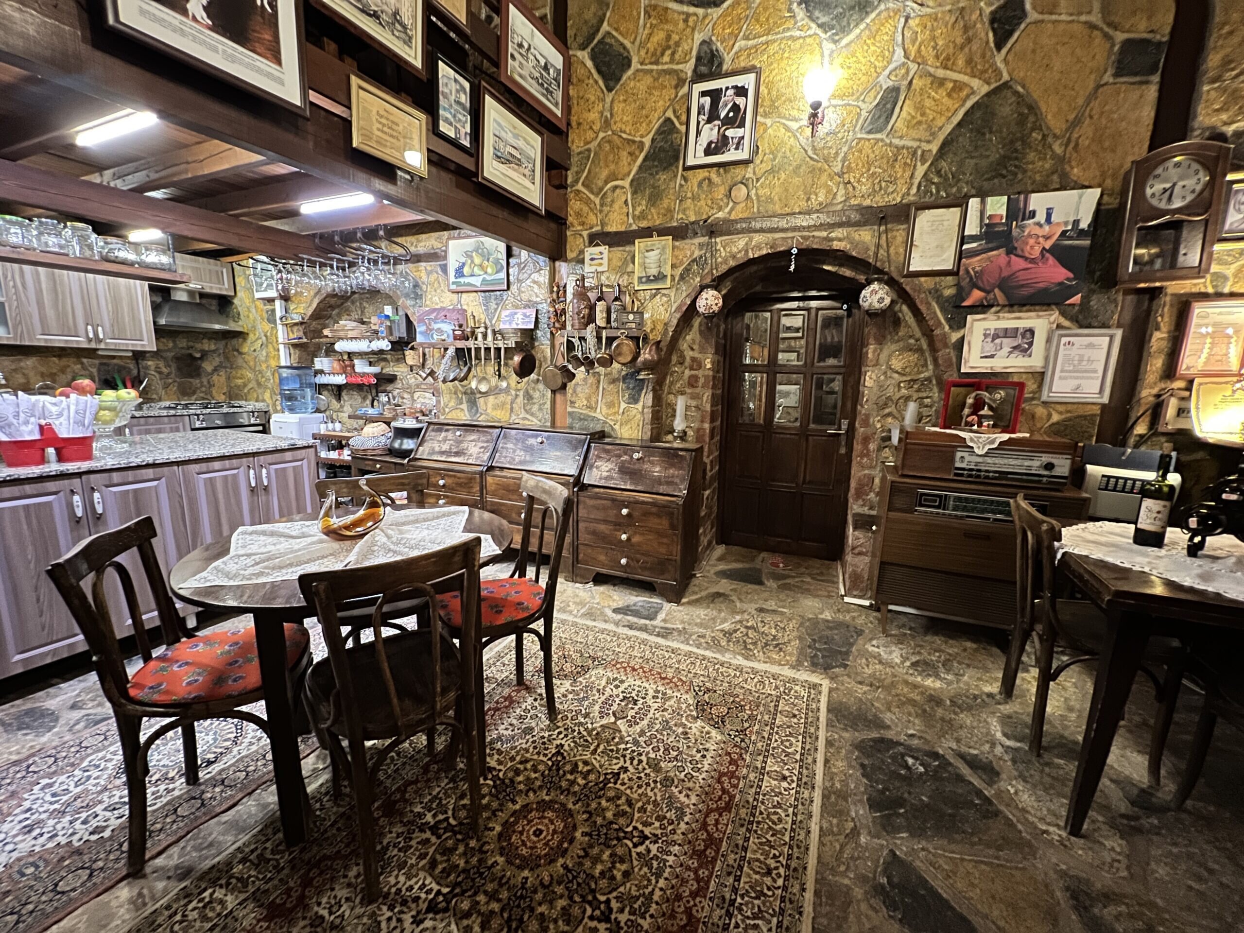 Otel Yorgo Seferis galeri 6