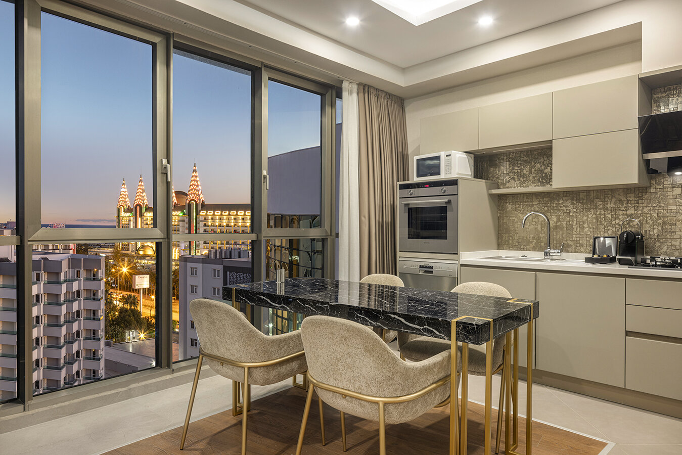 Penthouse Deluxe Duplex Suite