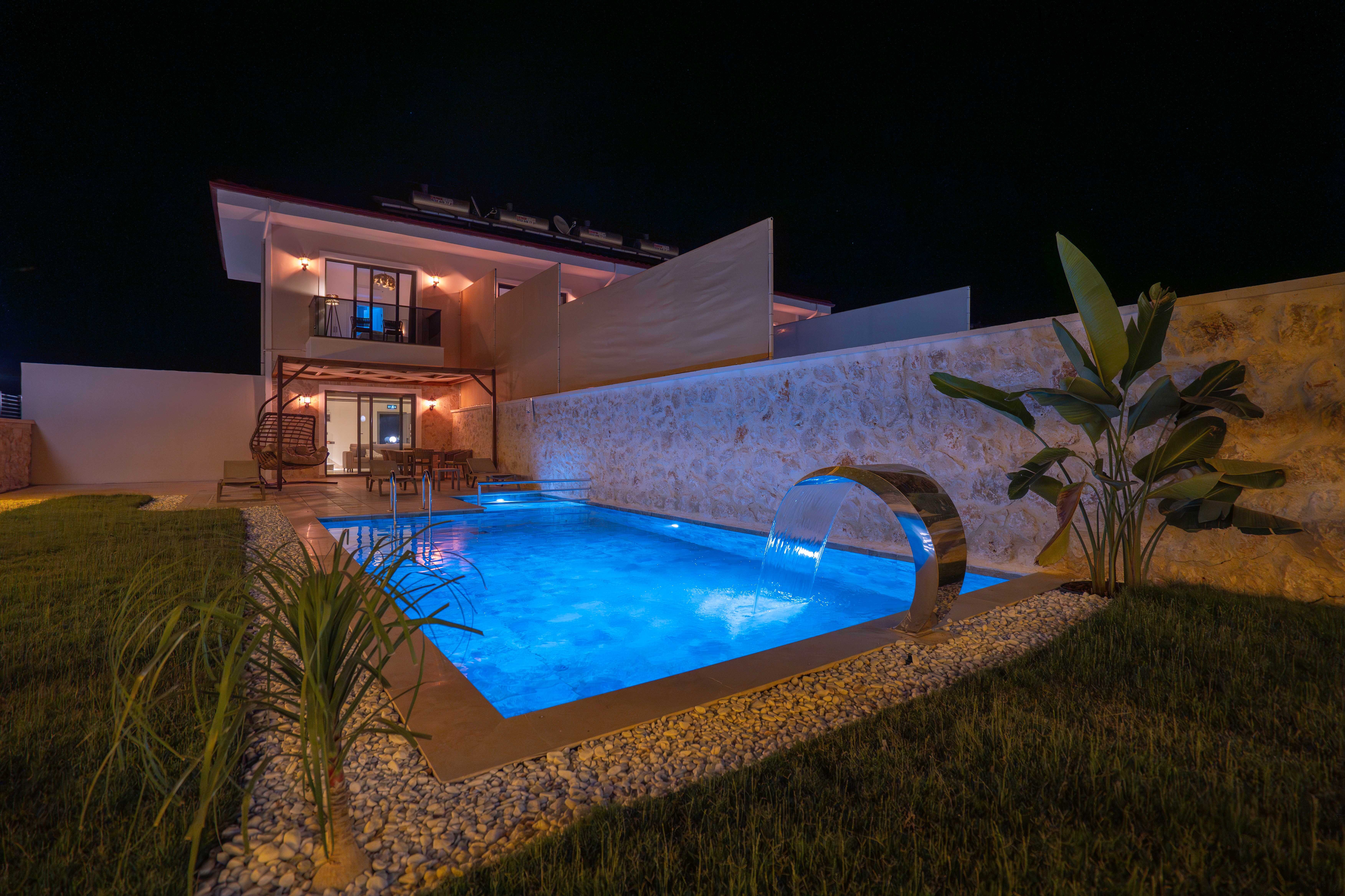 Havuzlu Villa  3