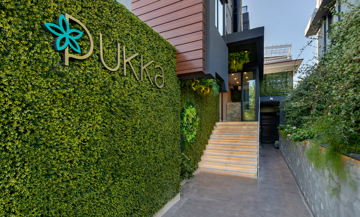 Pukka Hotel