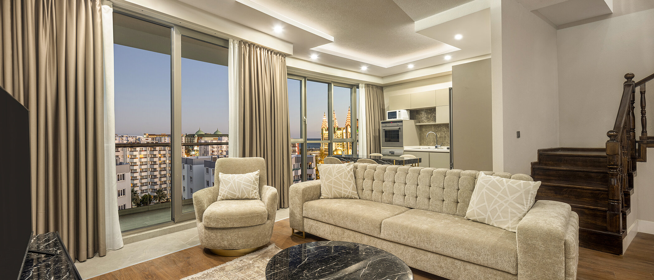 Penthouse Deluxe Duplex Suite