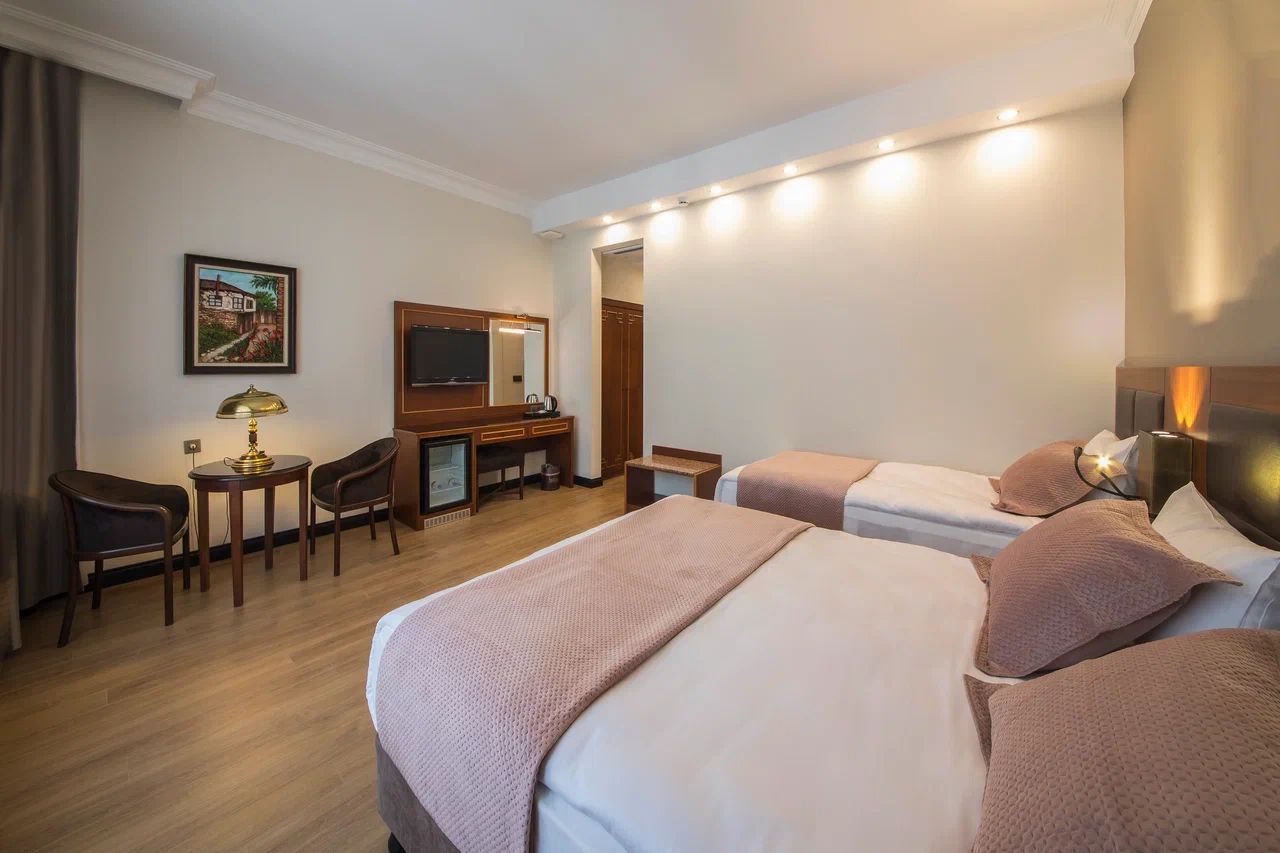 Superior Room (3 Person)
