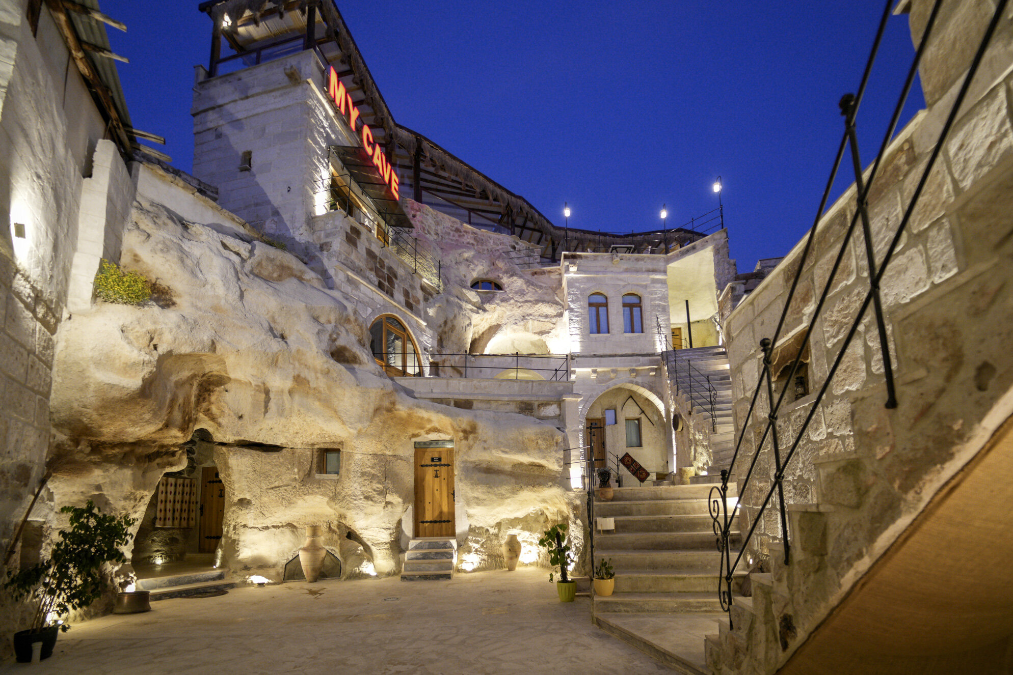 My Cave Suites galeri 9