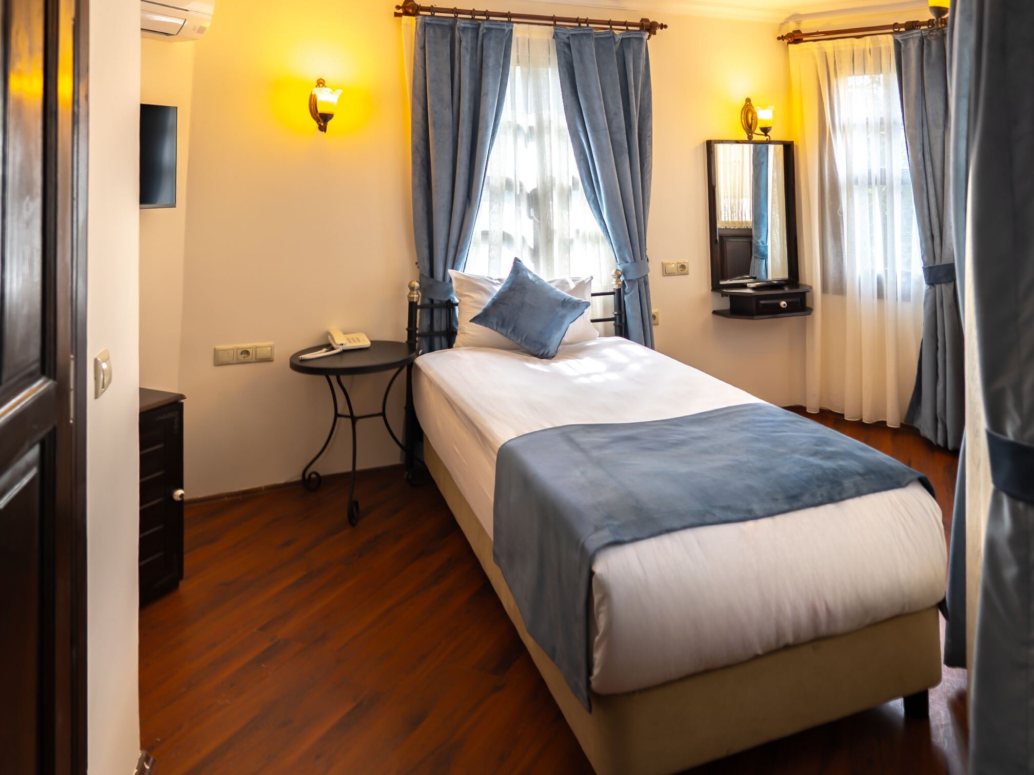 Economy Single Room