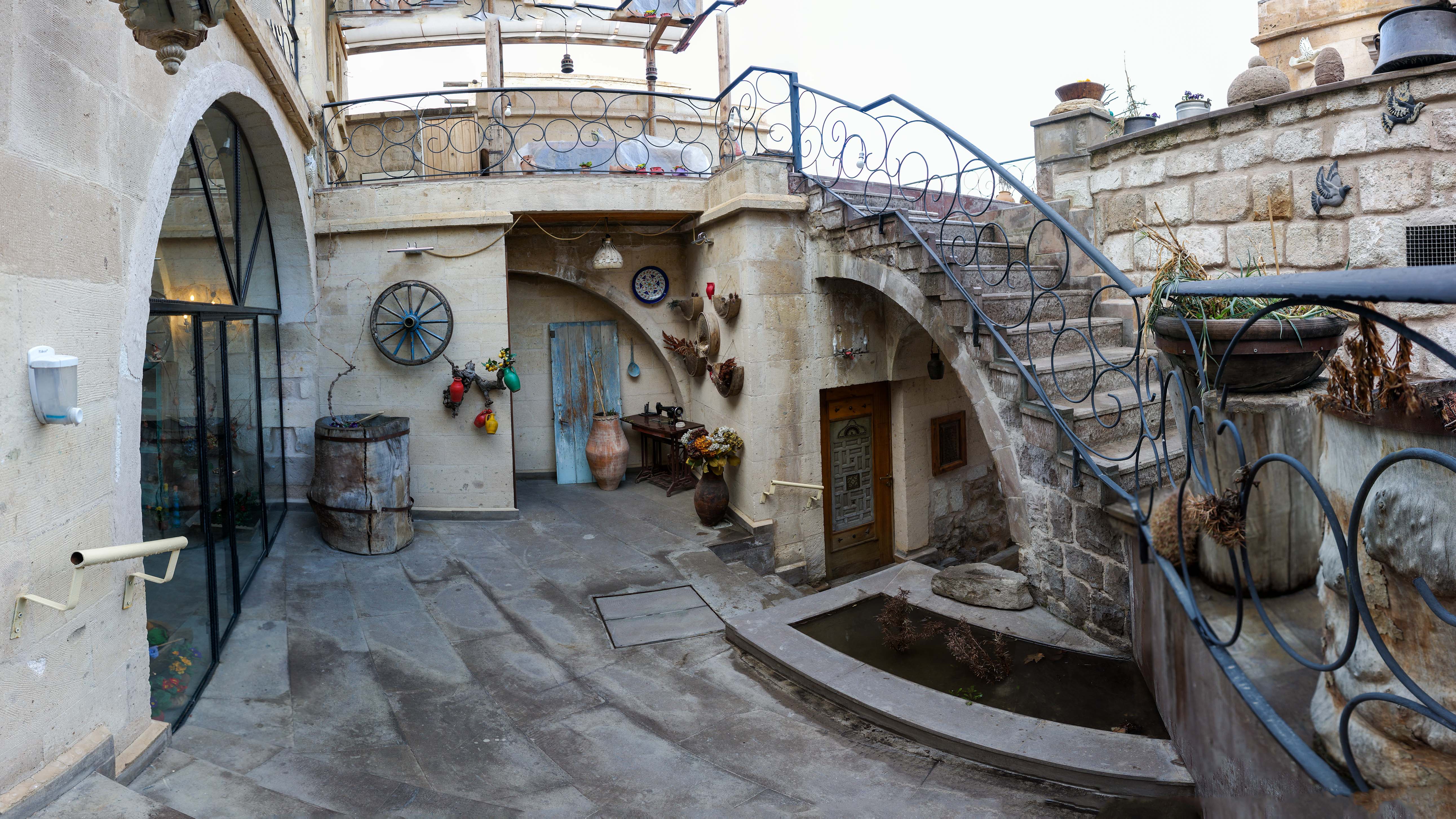 Pigeon Hotel