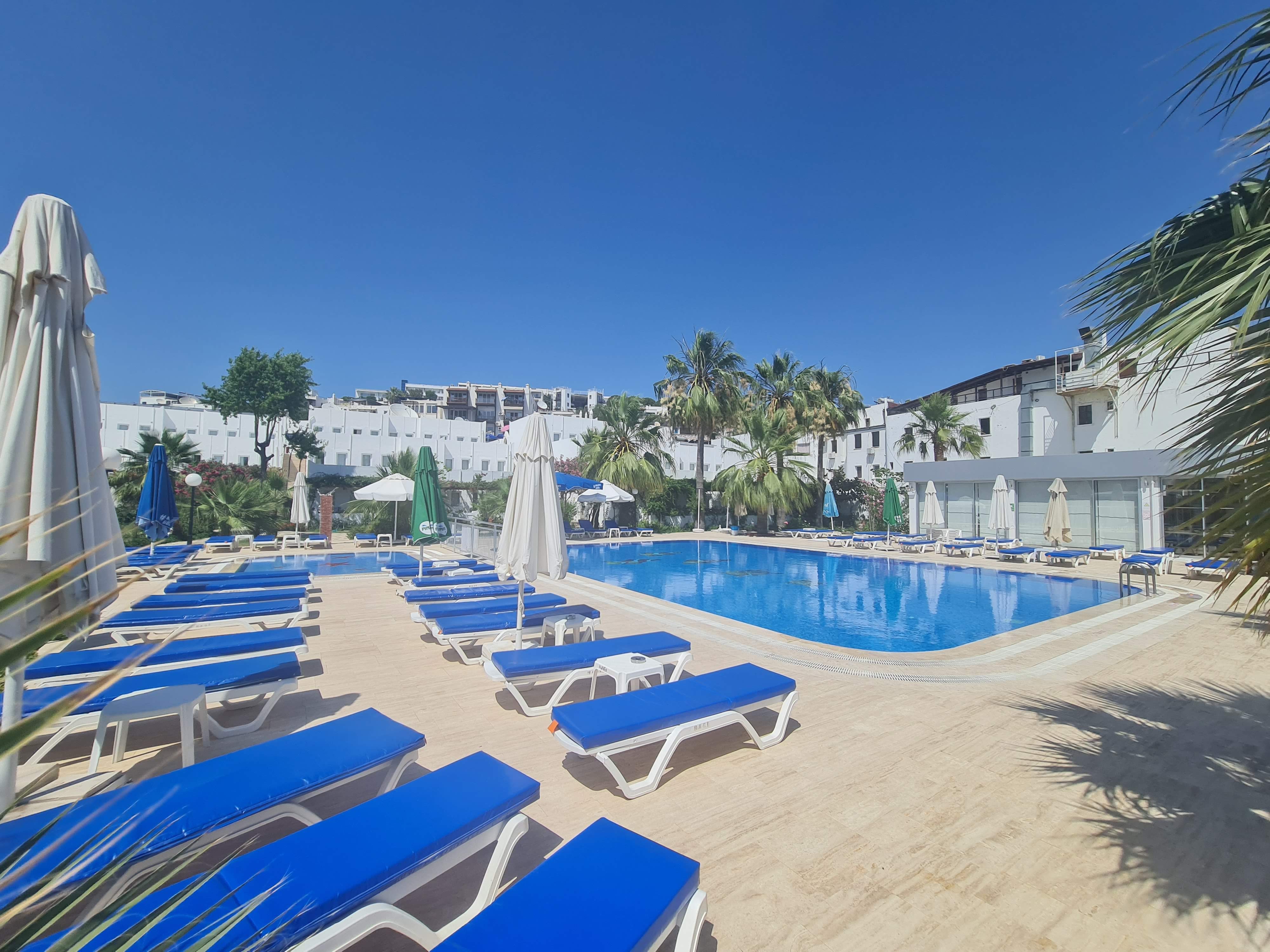 Nagi Beach Hotel · 17