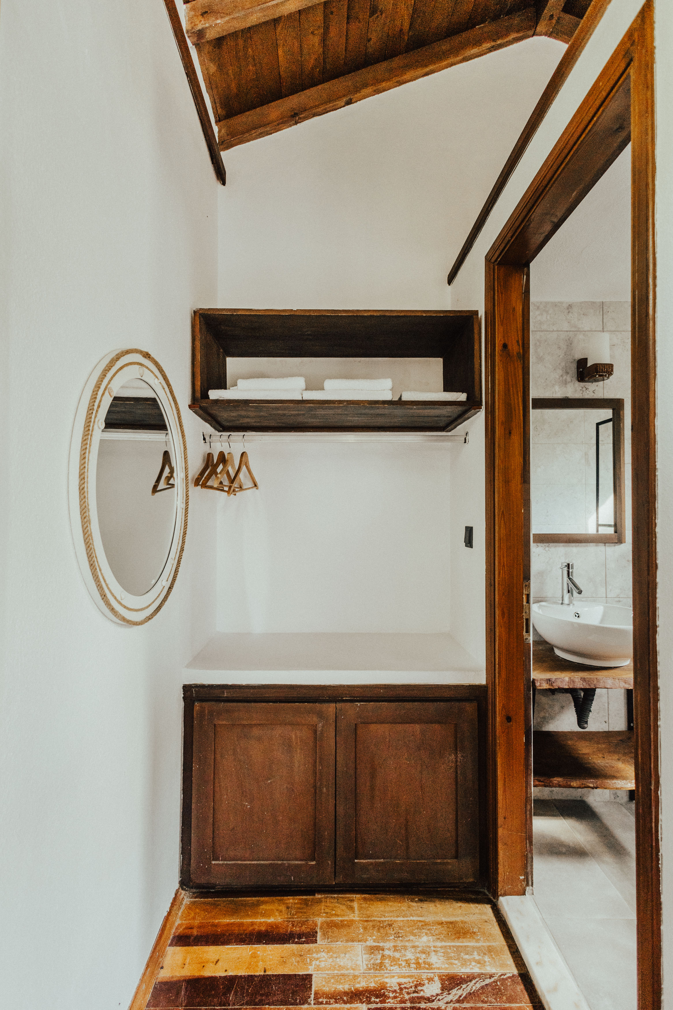Eski Yeni Tatil Evi