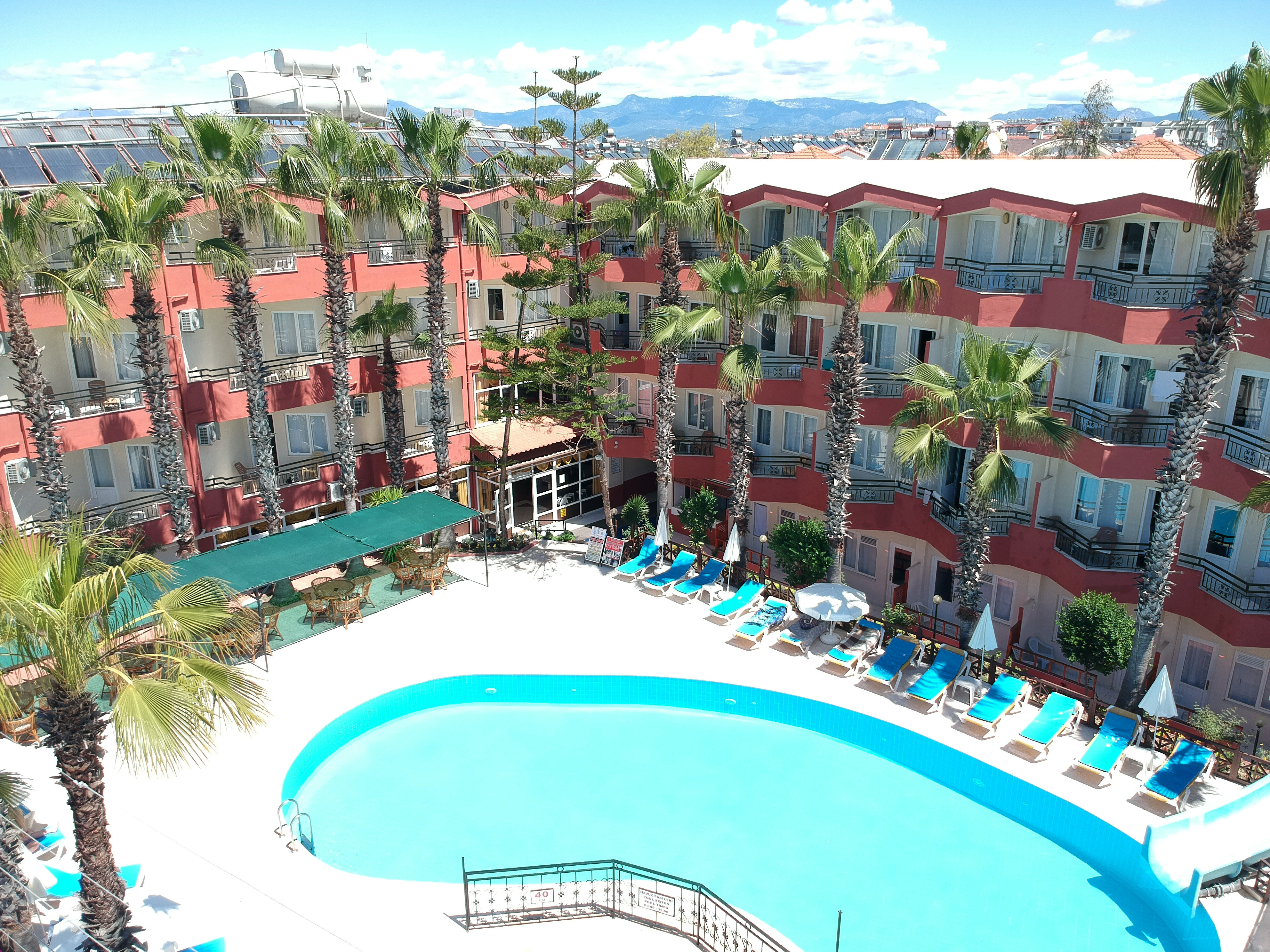 Semoris Hotel