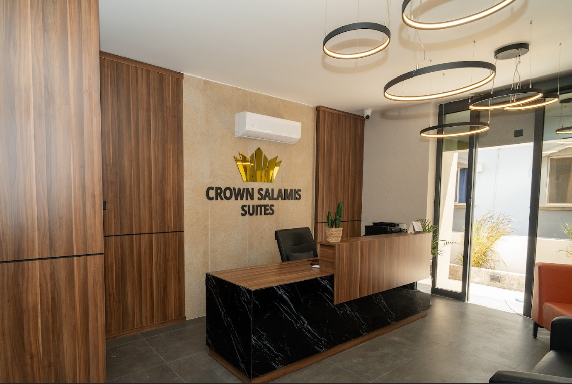 Crown Salamis galeri 8