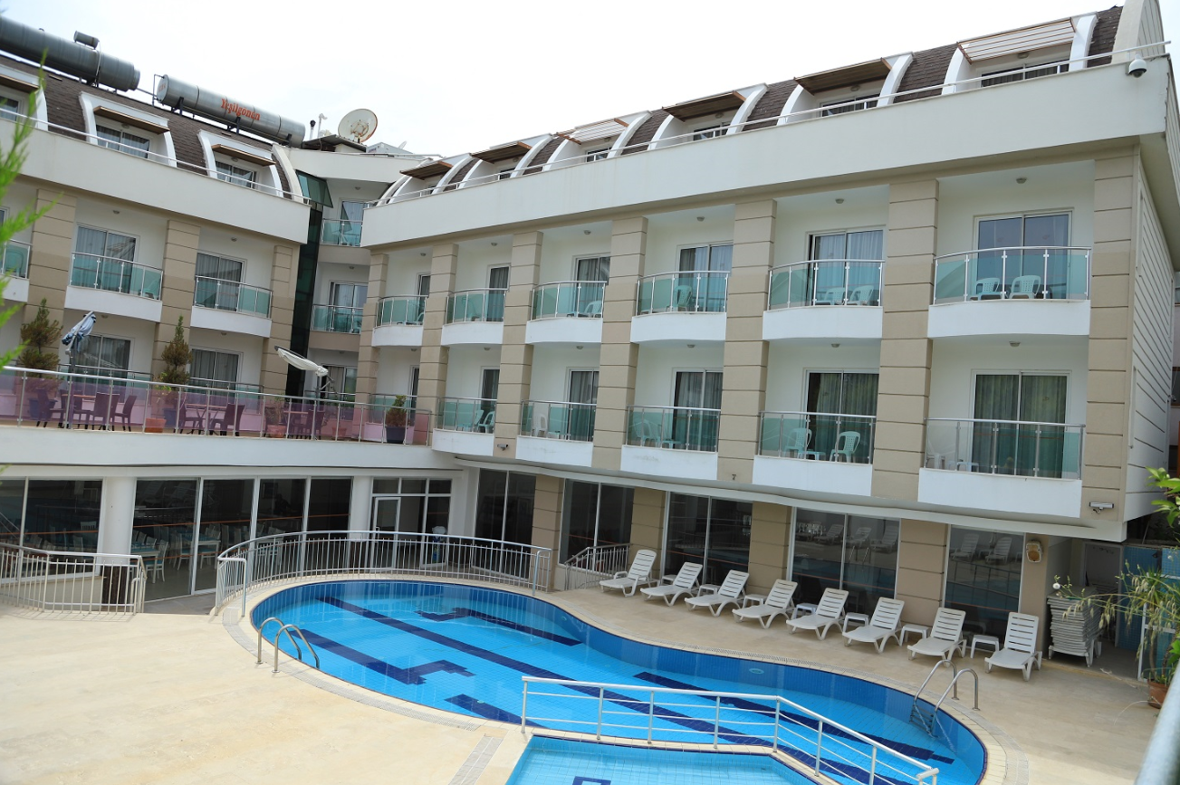 Life Elit Hotel Side