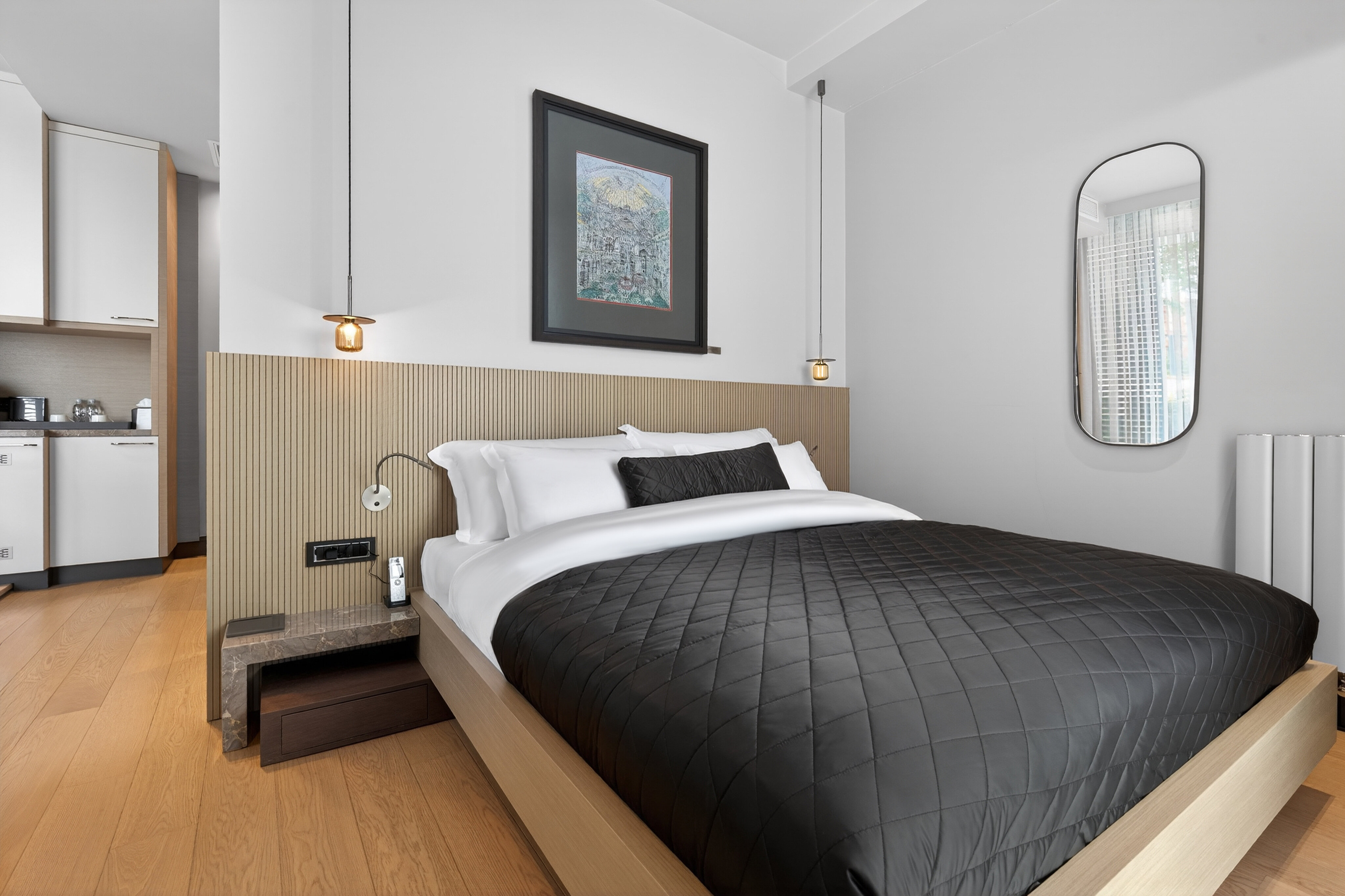 Deluxe King Suites