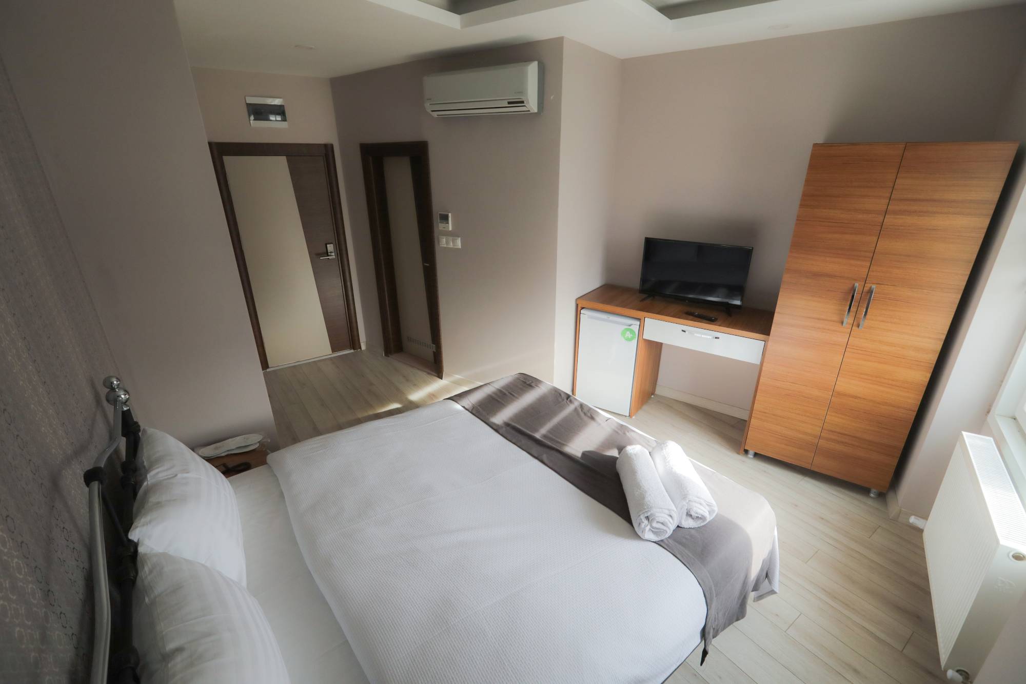 Single Room (1 Person)