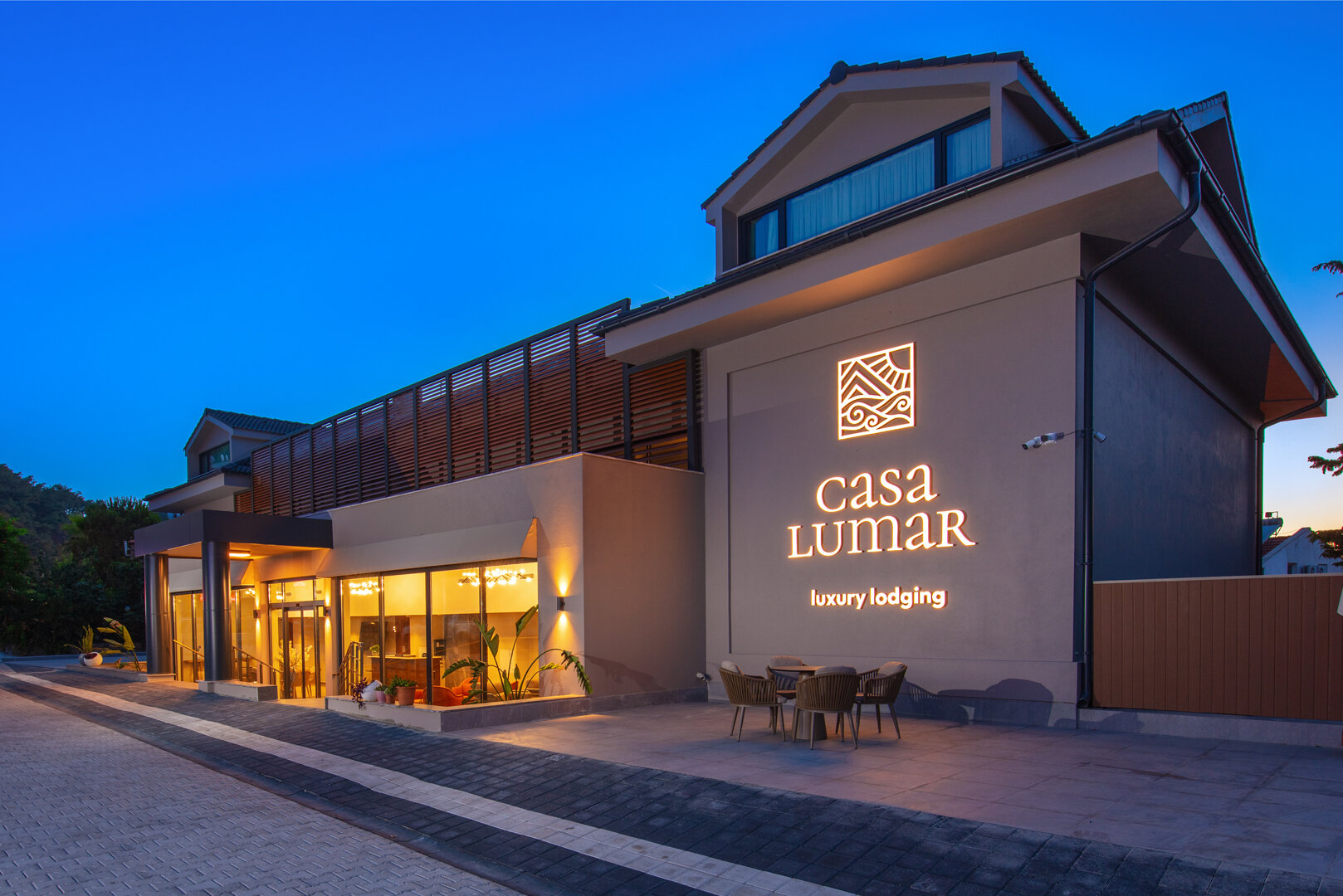 Casa Lumar | Luxury Lodging +16