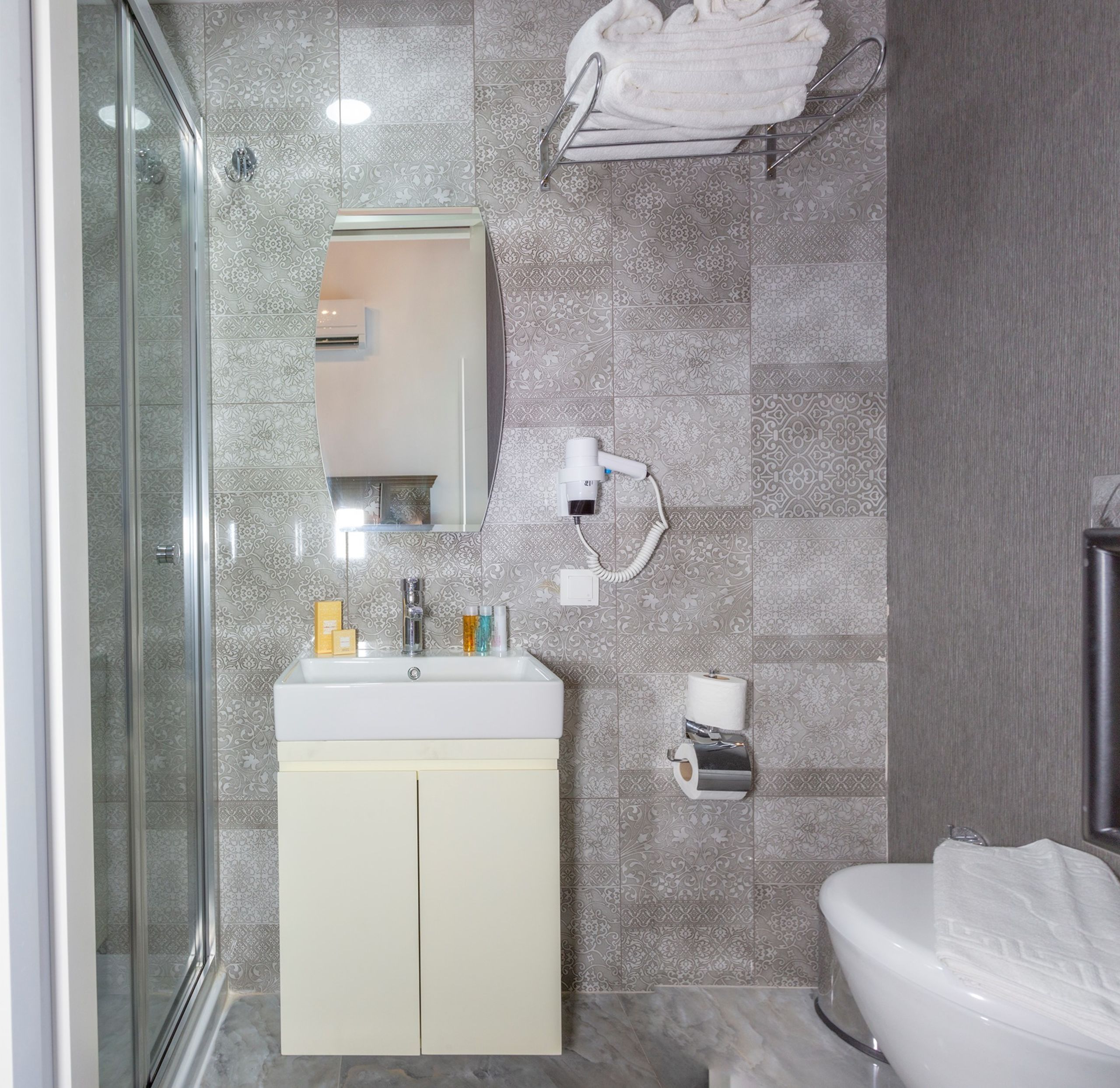 Cedrus Hotel