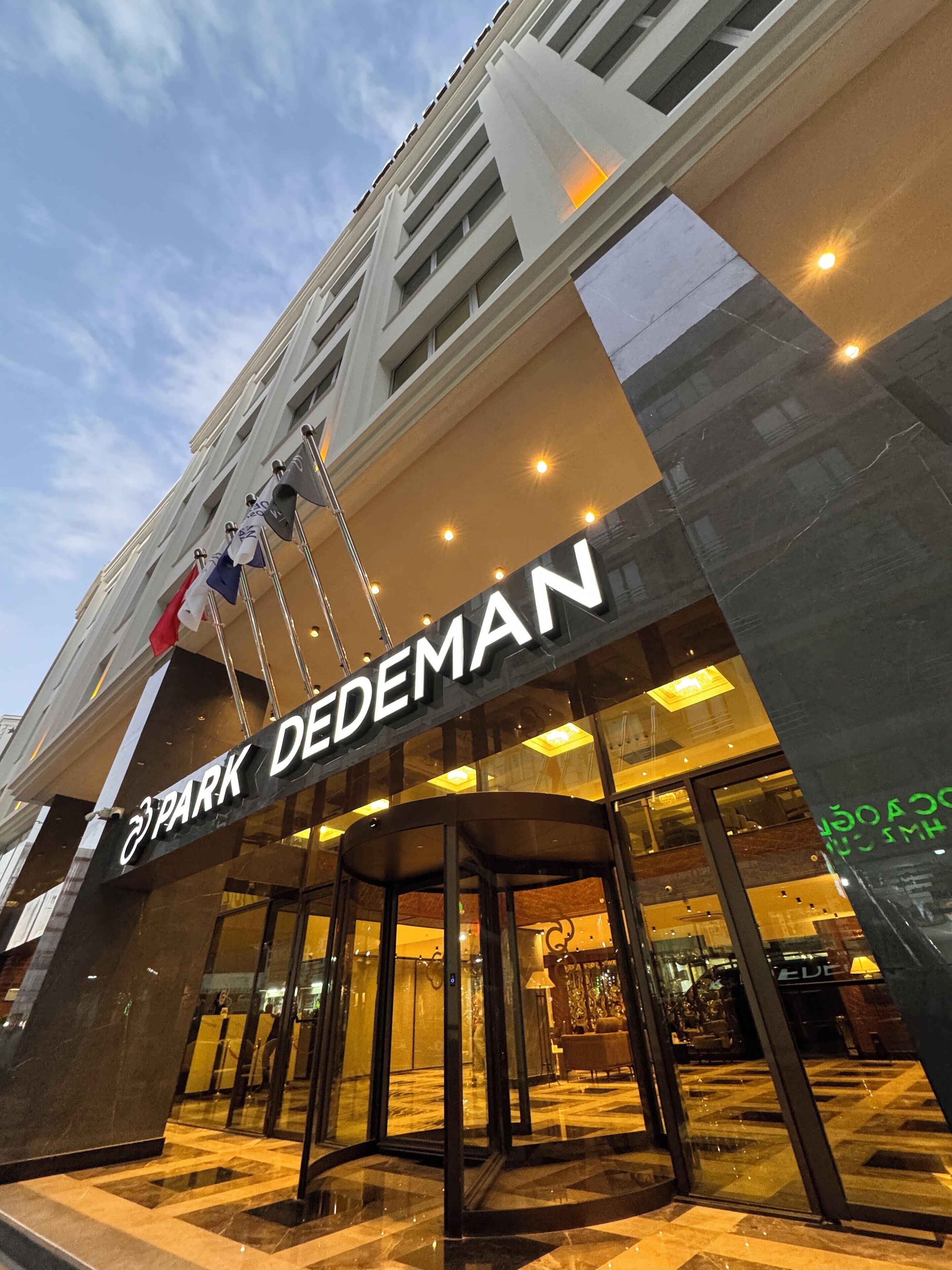 Park Dedeman Van
