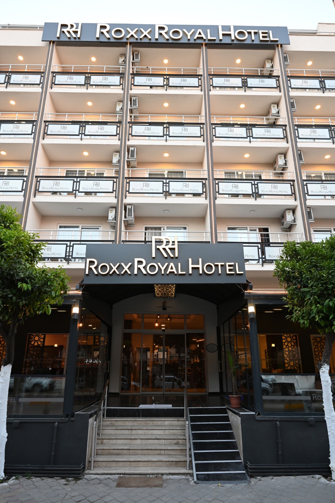 Roxx Royal Hotel