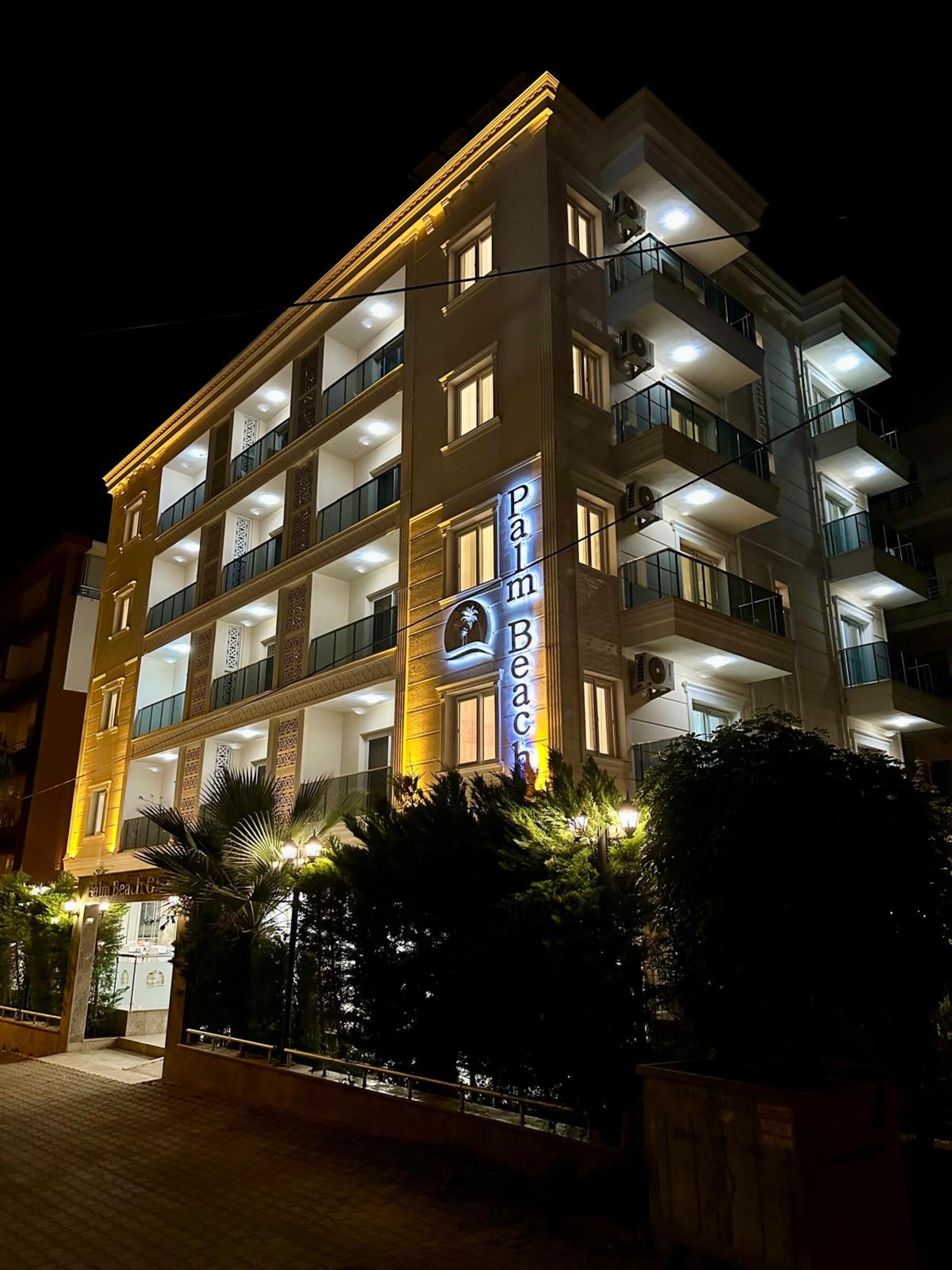Palm Beach Hotel