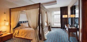 Double Tree by Hilton Van · 52