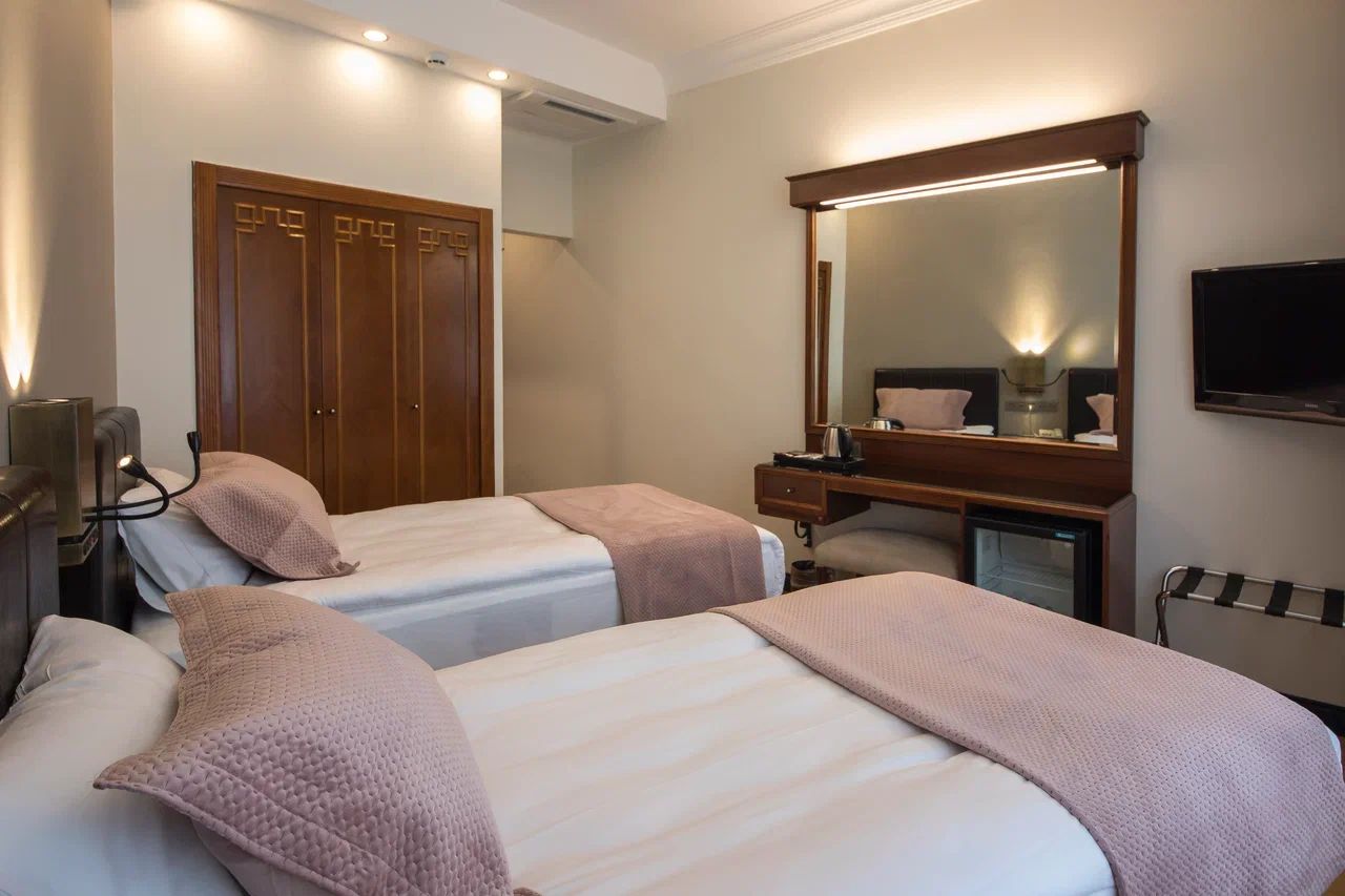 Economy Room