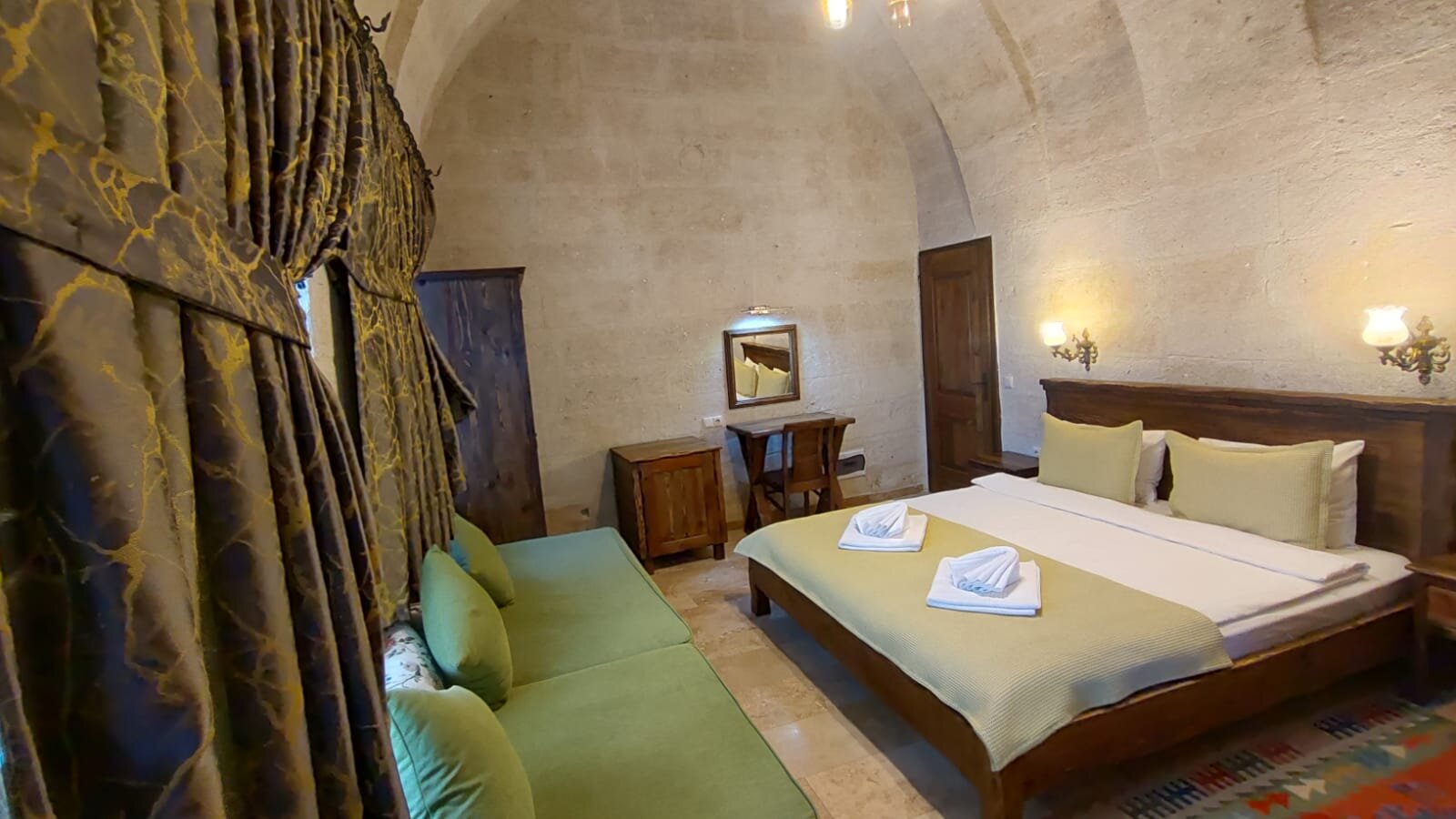 Armesos Cave Hotel · 18