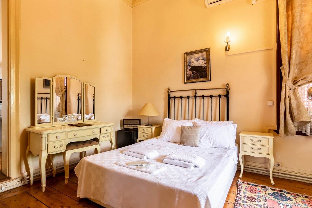 Anastasia Meziki Hotel