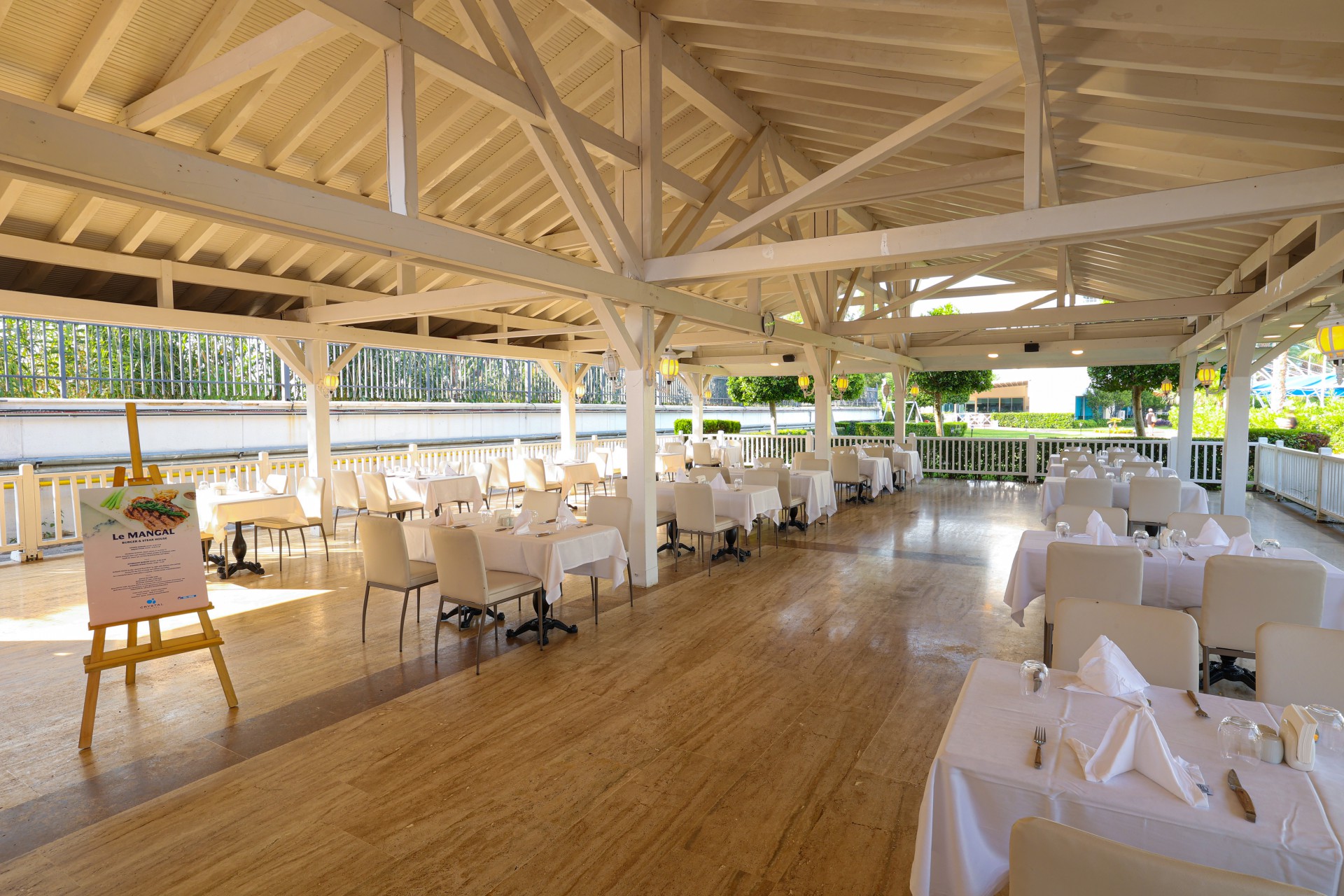 Crystal Admiral Resort Suites & Spa