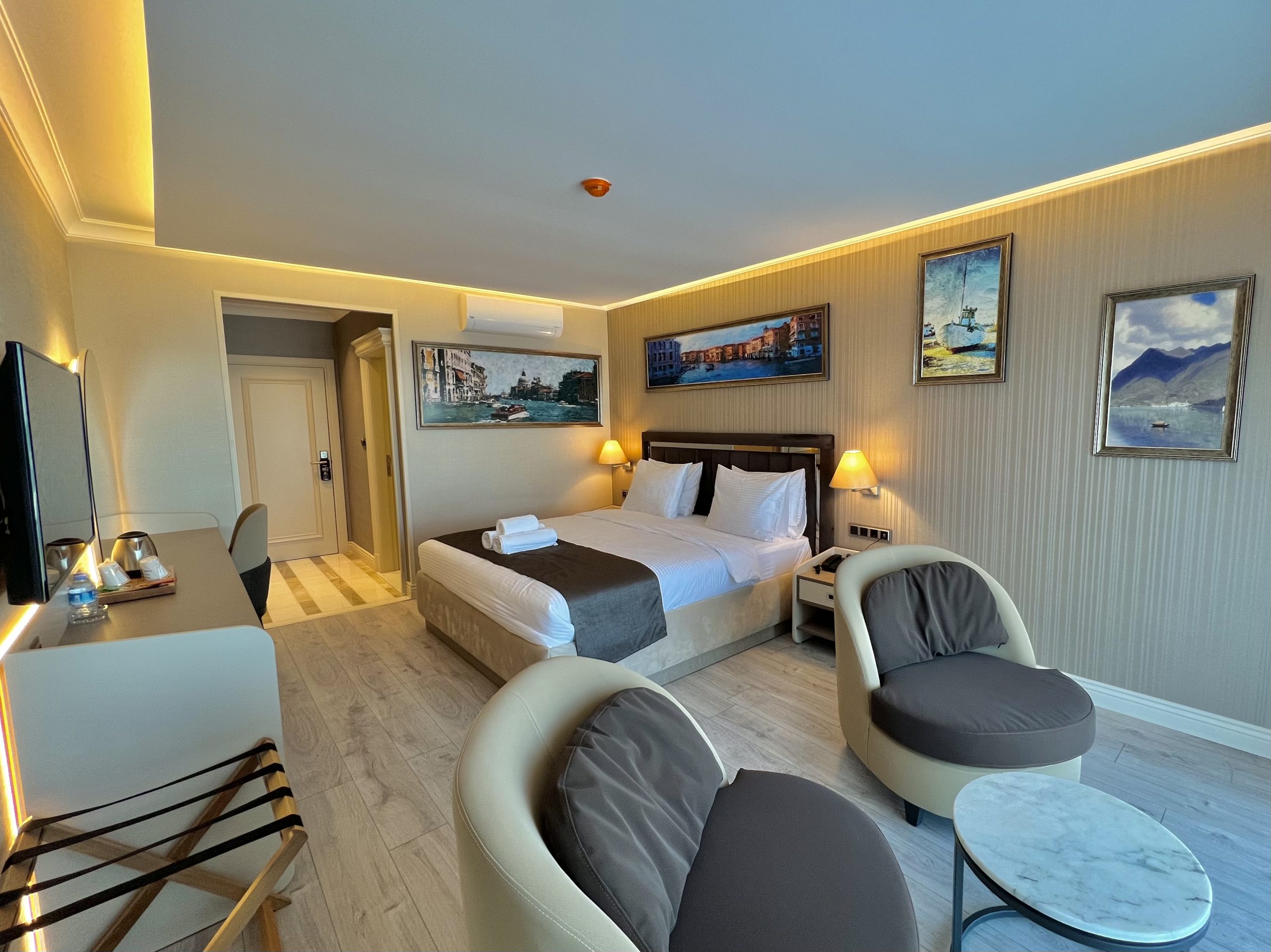 MQ Hotel