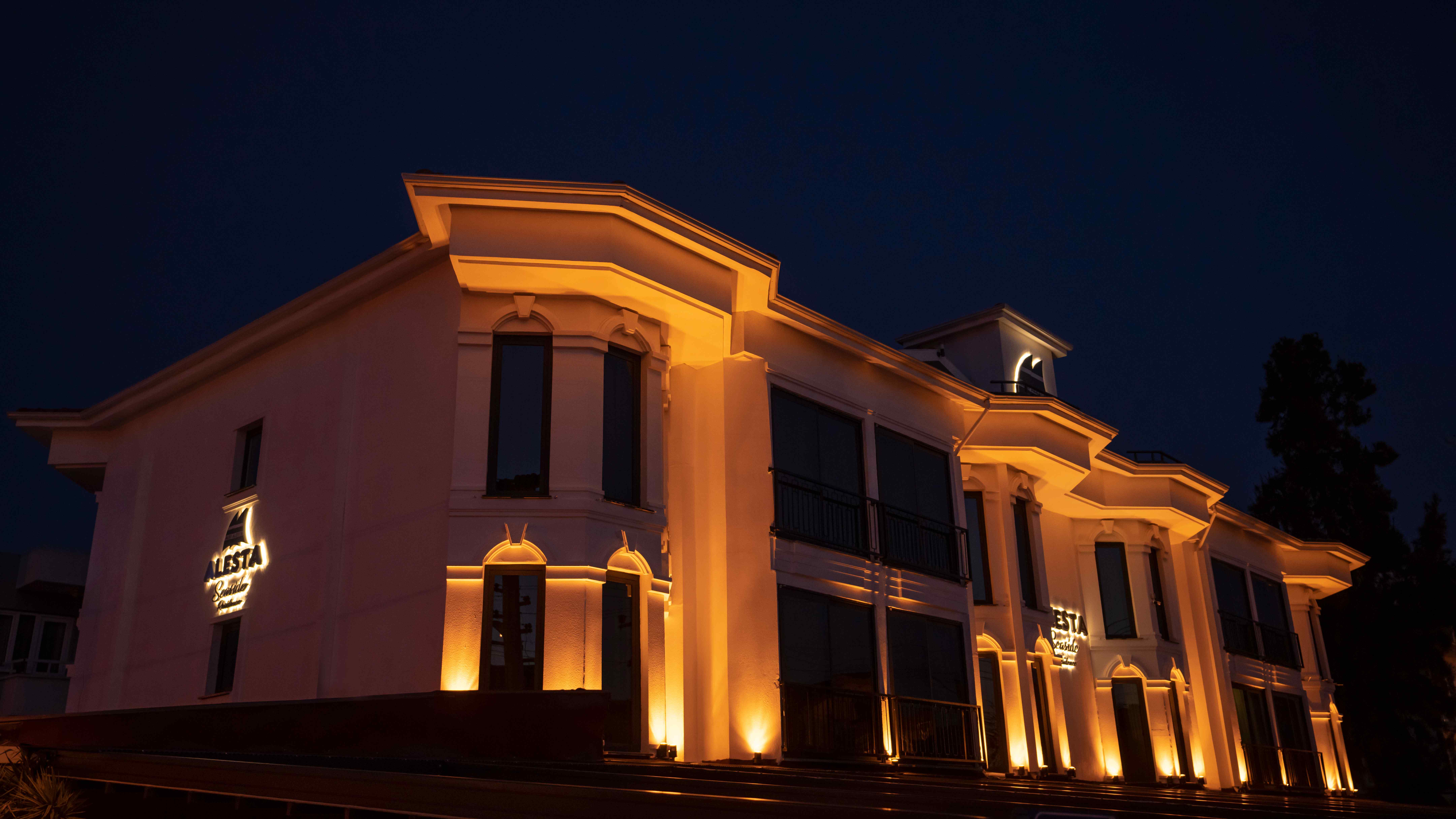 Alesta Seaside Residence