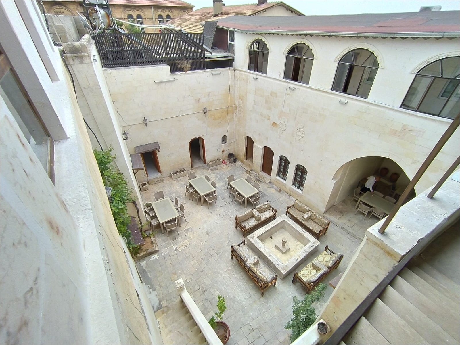 Aslan Konuk Evi