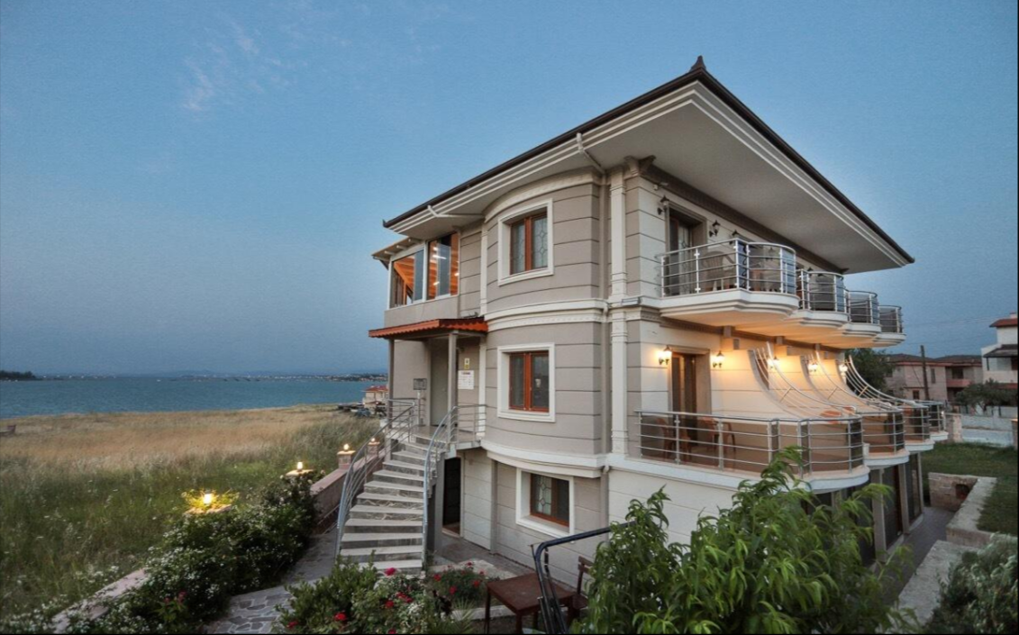 Cunda Demir Otel