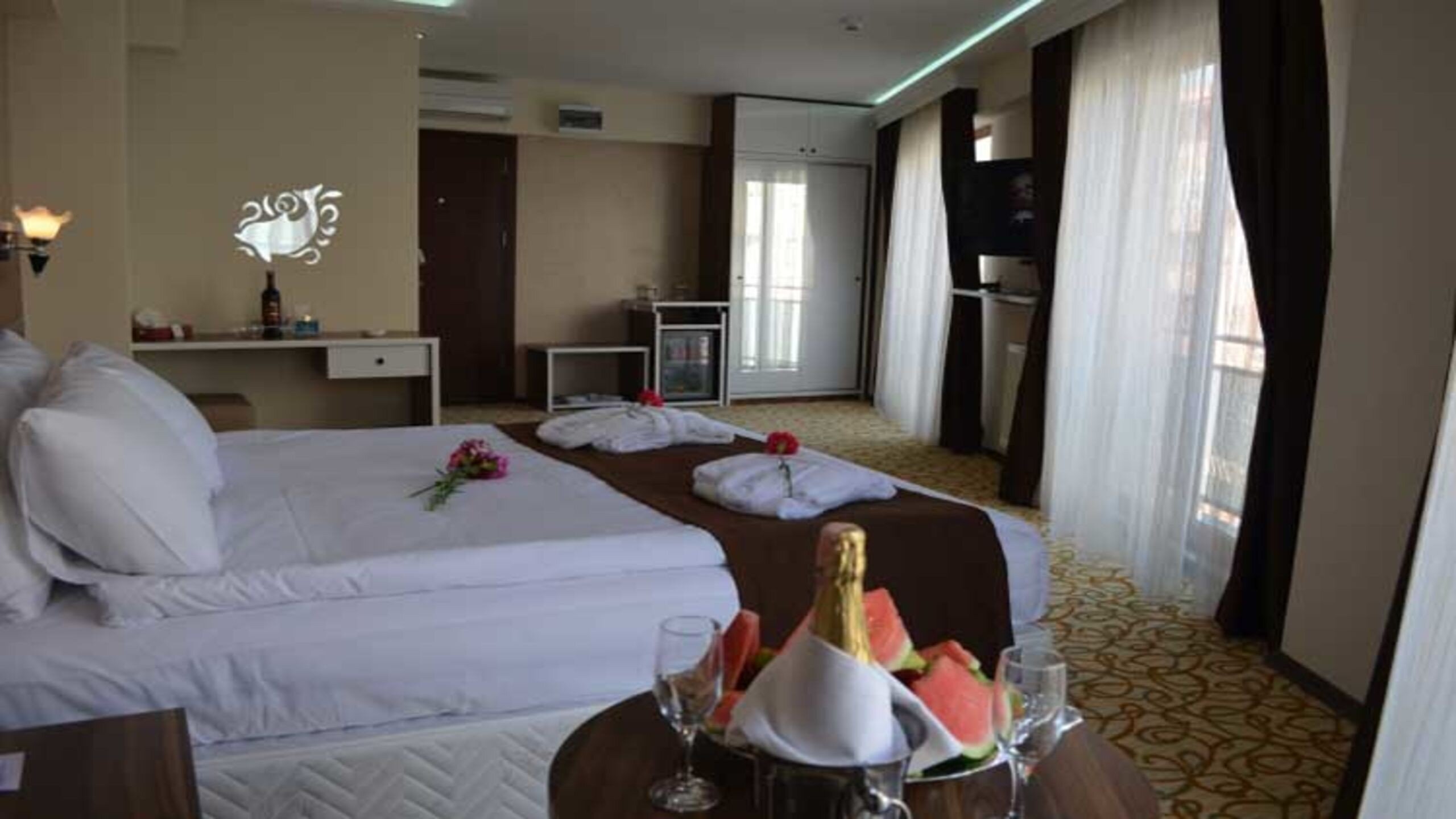 Perama Hotel Rezervasyon