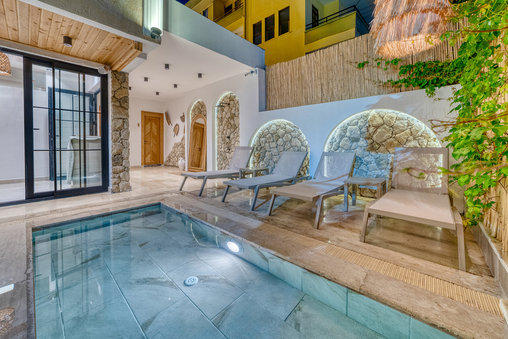 Hildegard Hotel