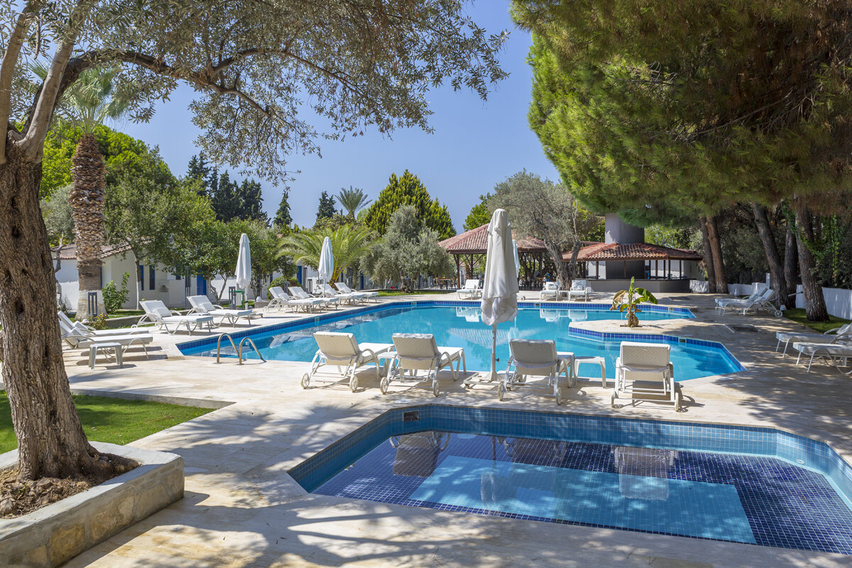 Adella Garden Marina Hotel · 3