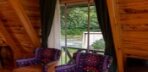 Nehir Manzaralı Bungalov Görseli
