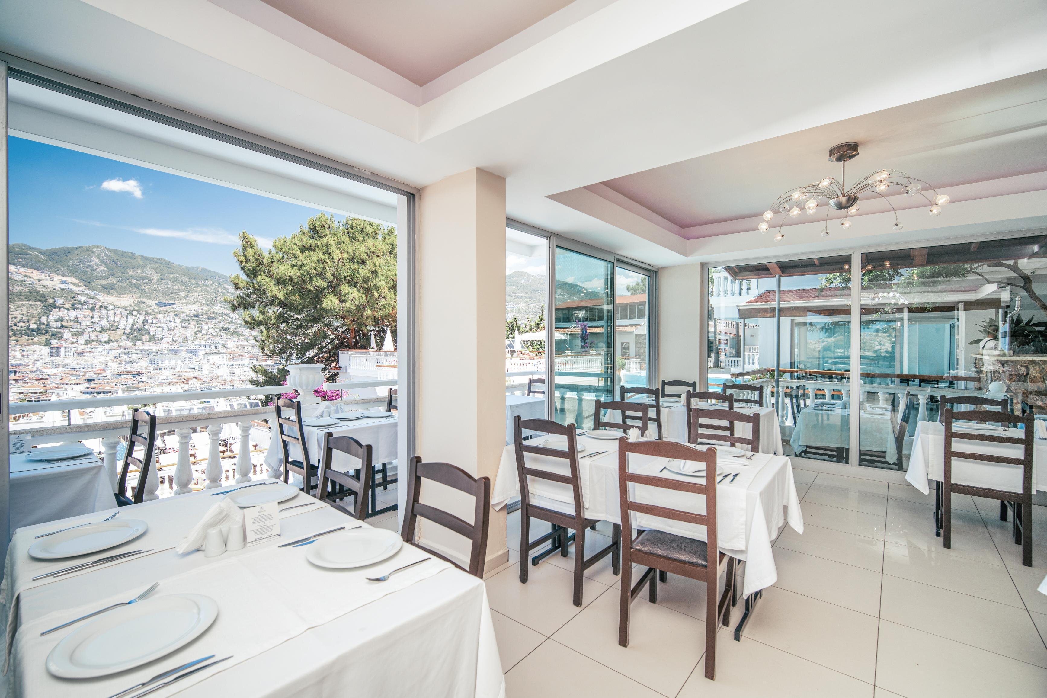 Sunny Hill Alya Hotel