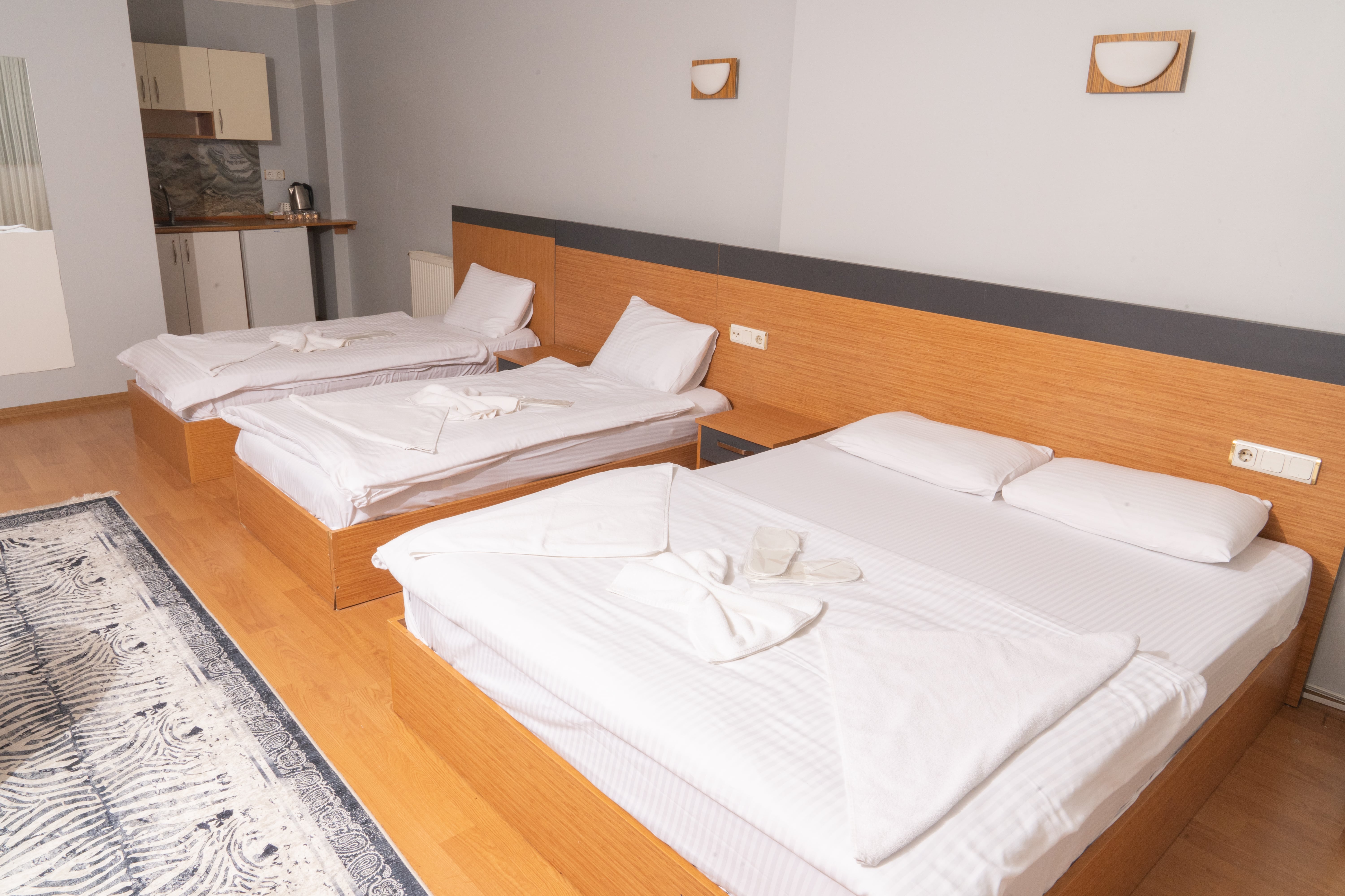 Standard Room (4 Person)