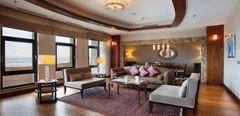Double Tree by Hilton Van · 53