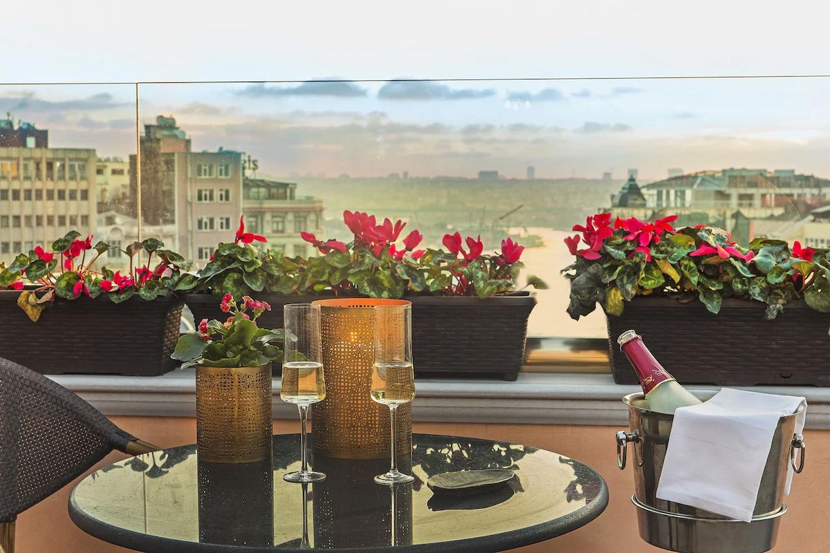 Meroddi Bağdatlıyan Hotel