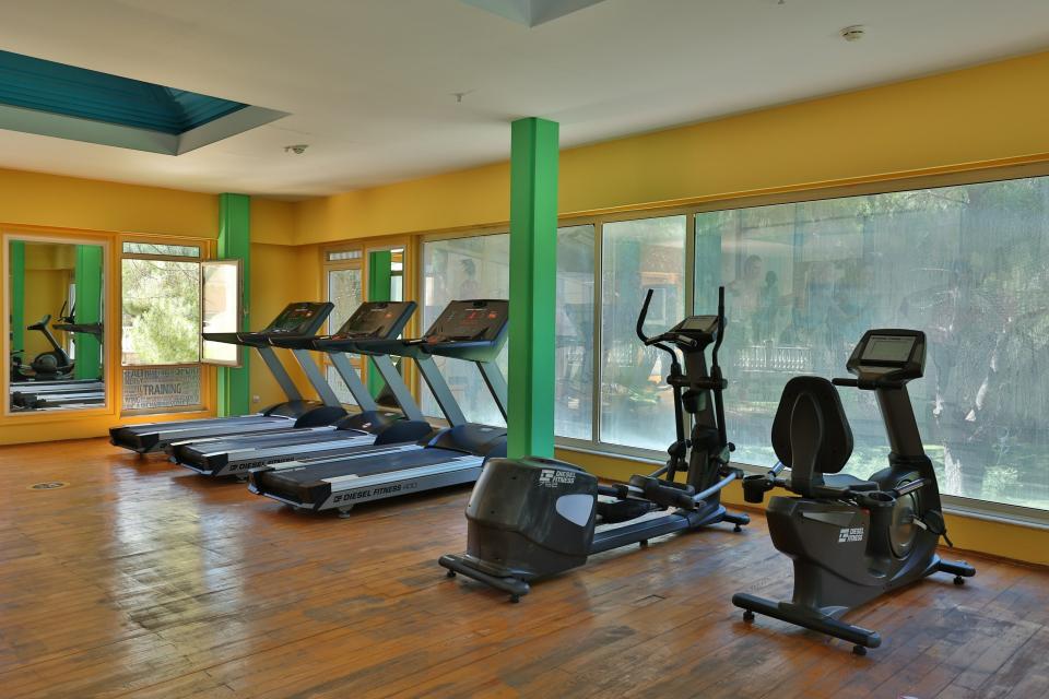 Crystal Tat Beach Golf Resort & Spa