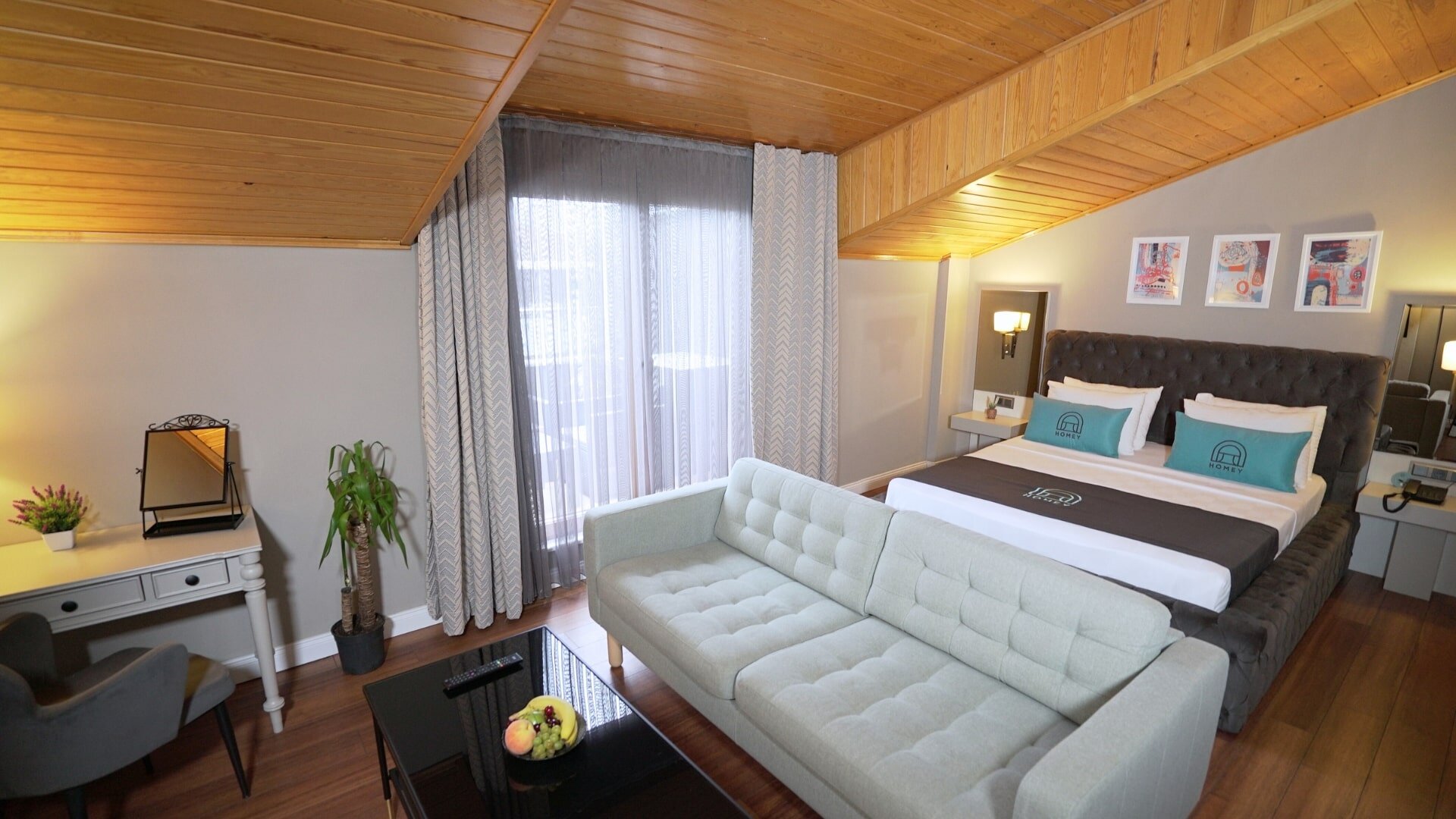 Homey Airport Hotel