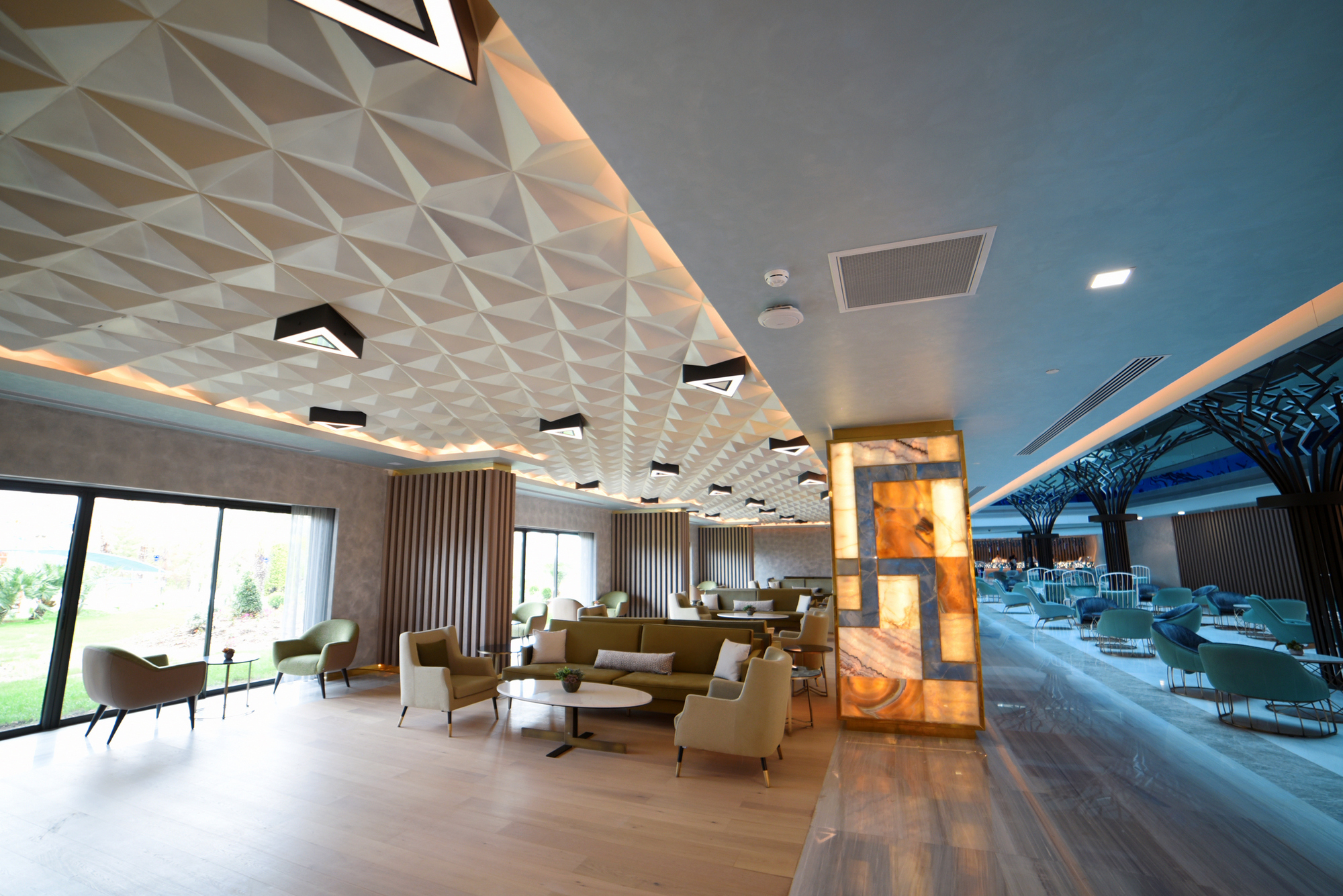 Royal Wings Hotel