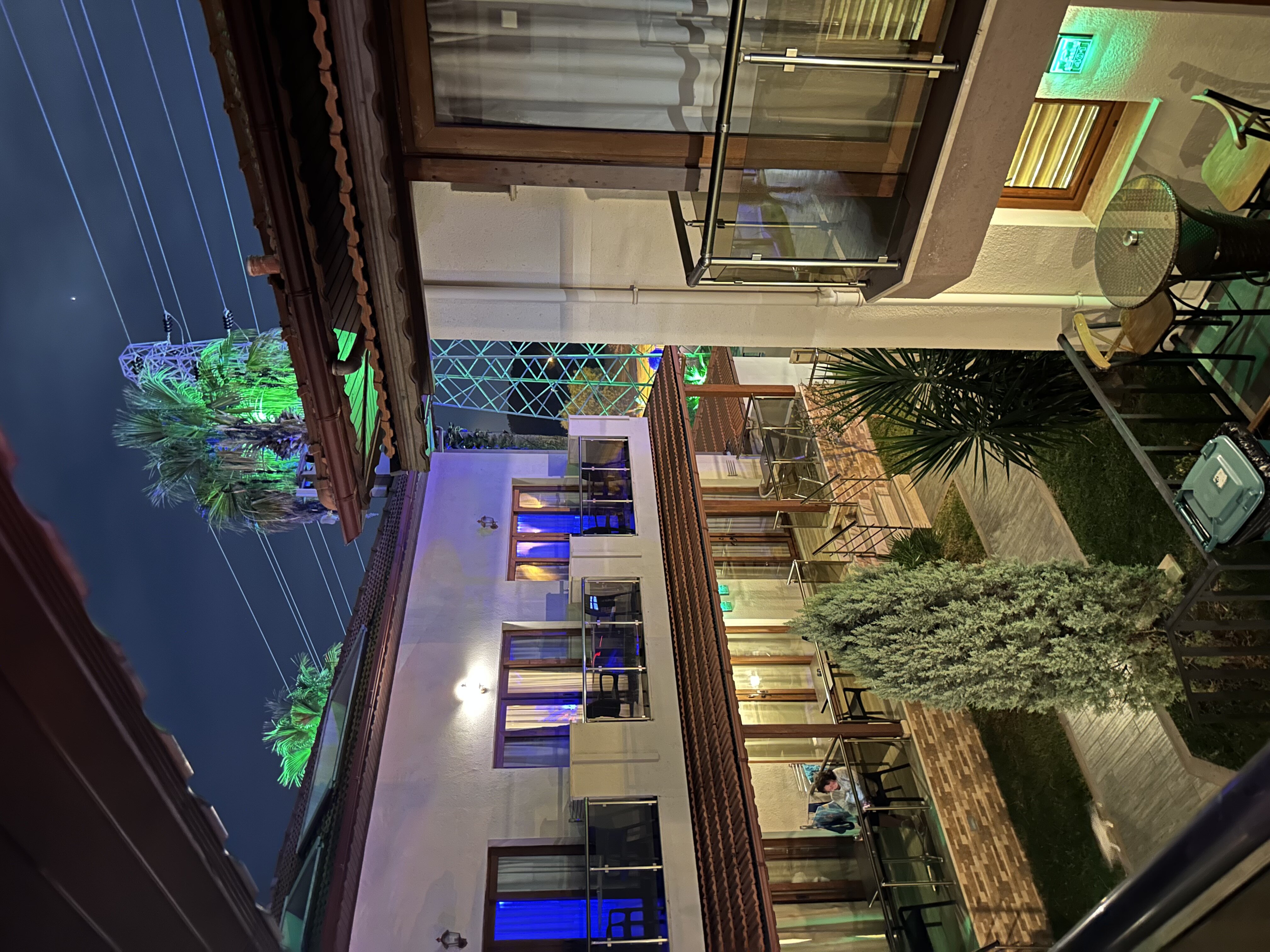 Dolphin Apart Hotel Rezervasyon