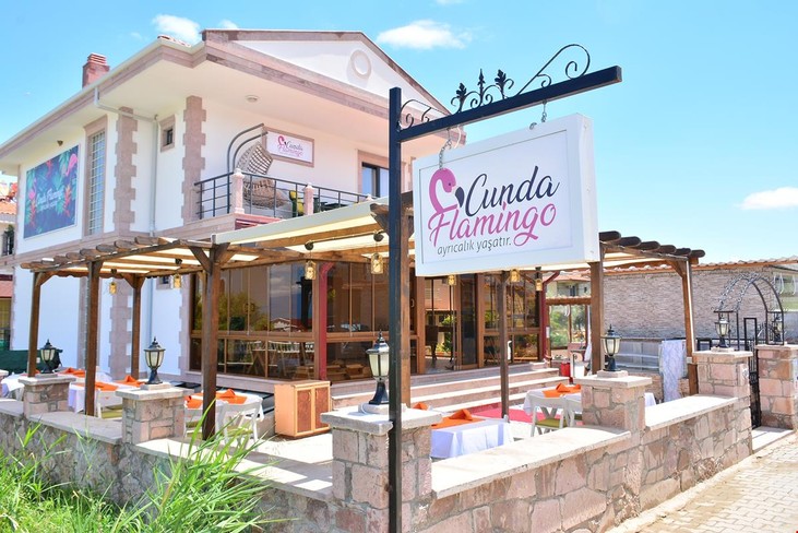 Cunda Flamingo Otel