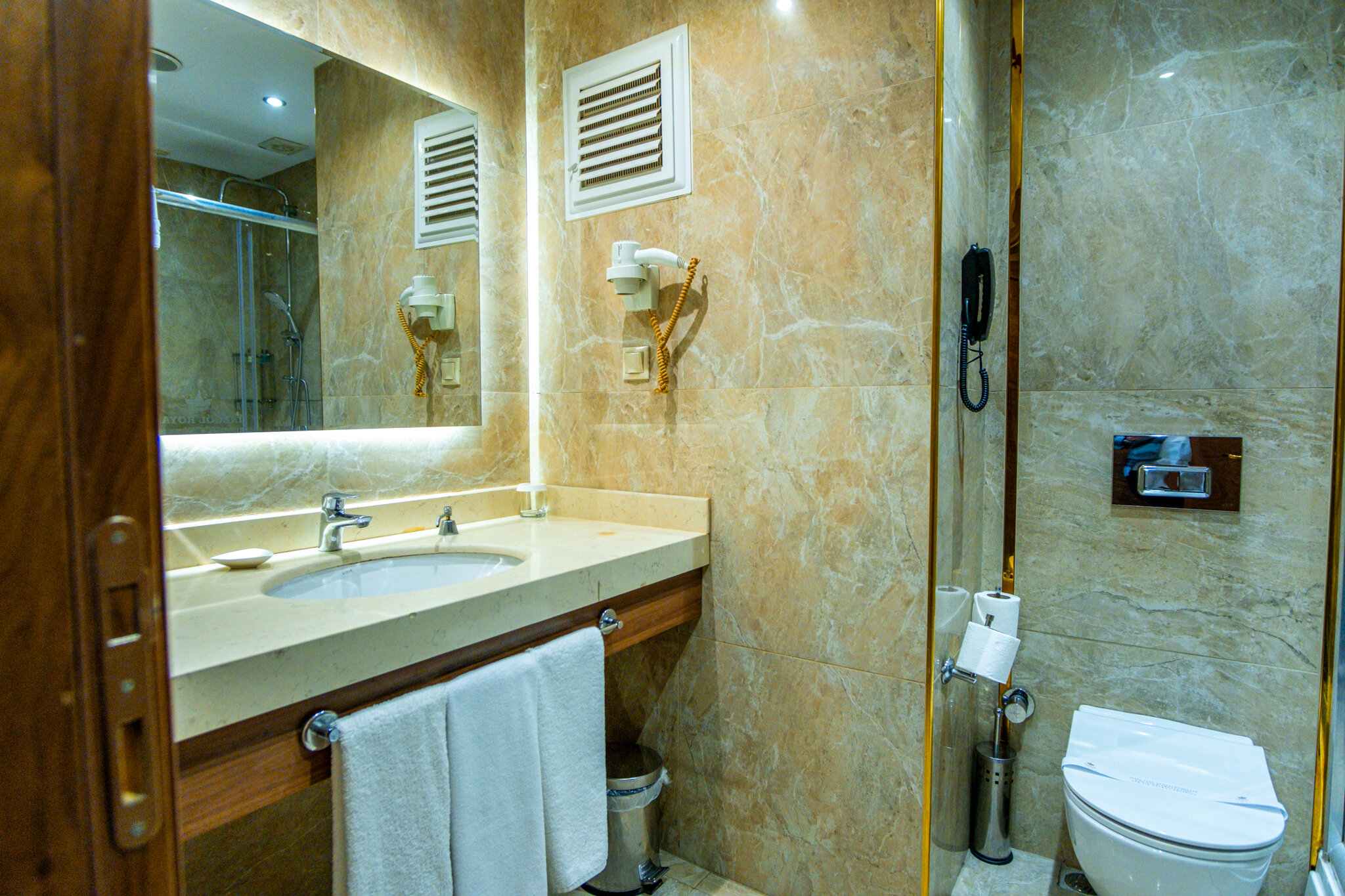 Royal Hotel İnegöl · 2